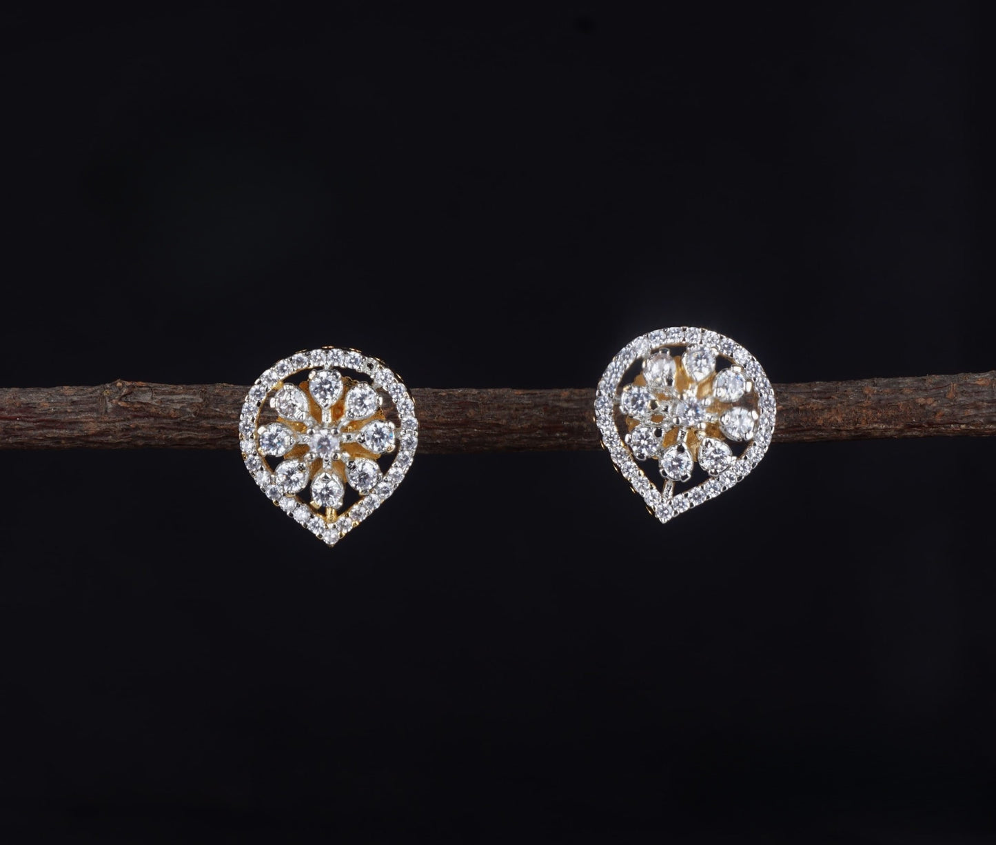 Premium daimond finish earrings