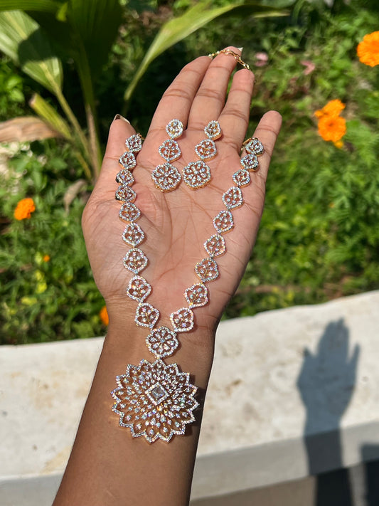 Premium daimond finish necklace product code D01