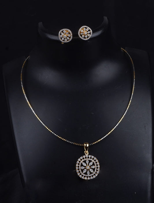 Premium beautiful diamond finish pendant chain set