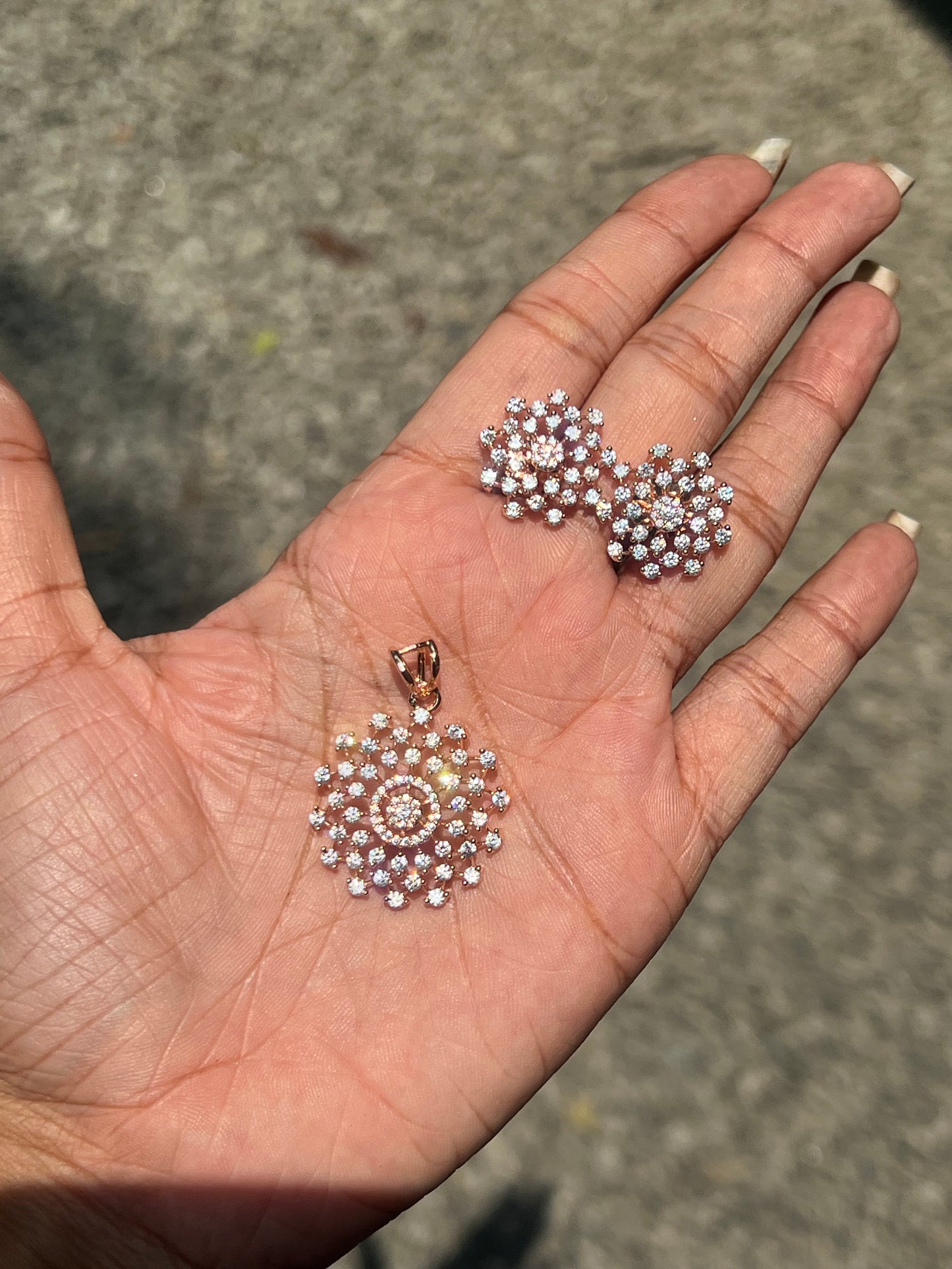 Our best seller diamond replica pendant set in  rose gold polish product code N171 (1day dispatch time)