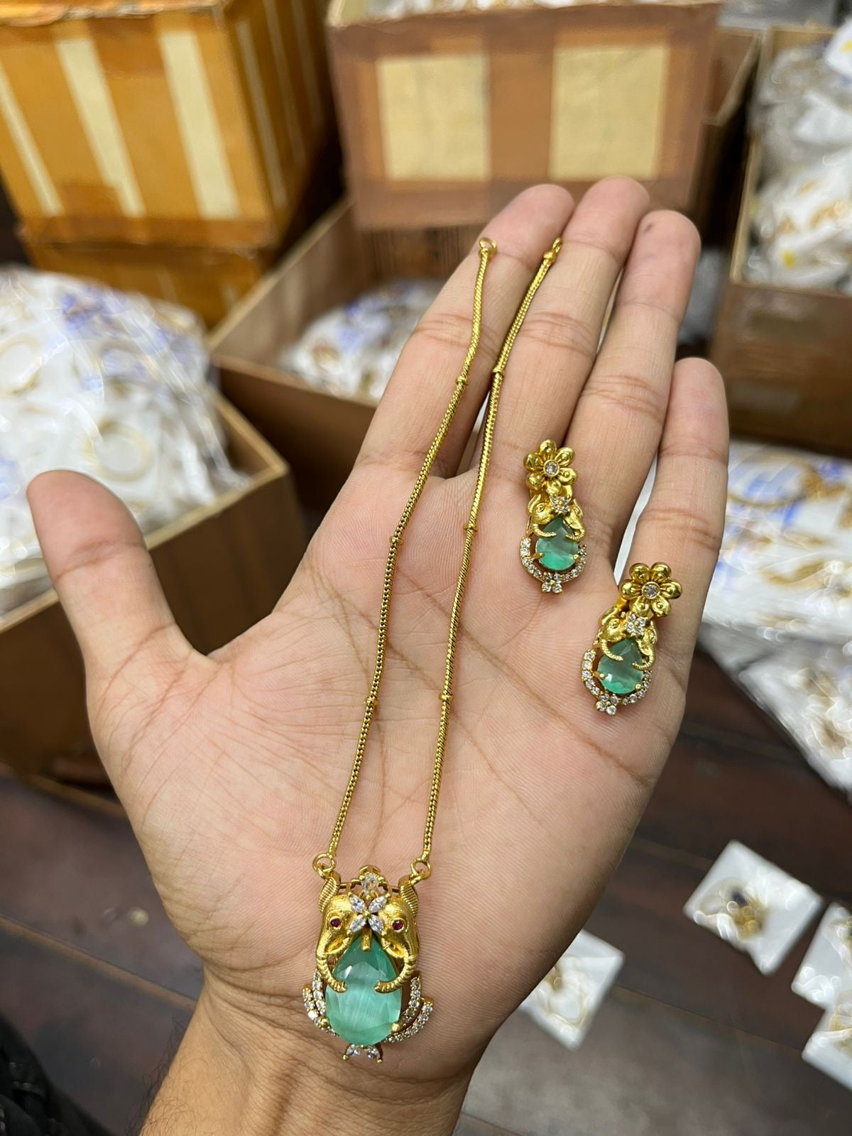 Premium ad pendant chain set product code 798