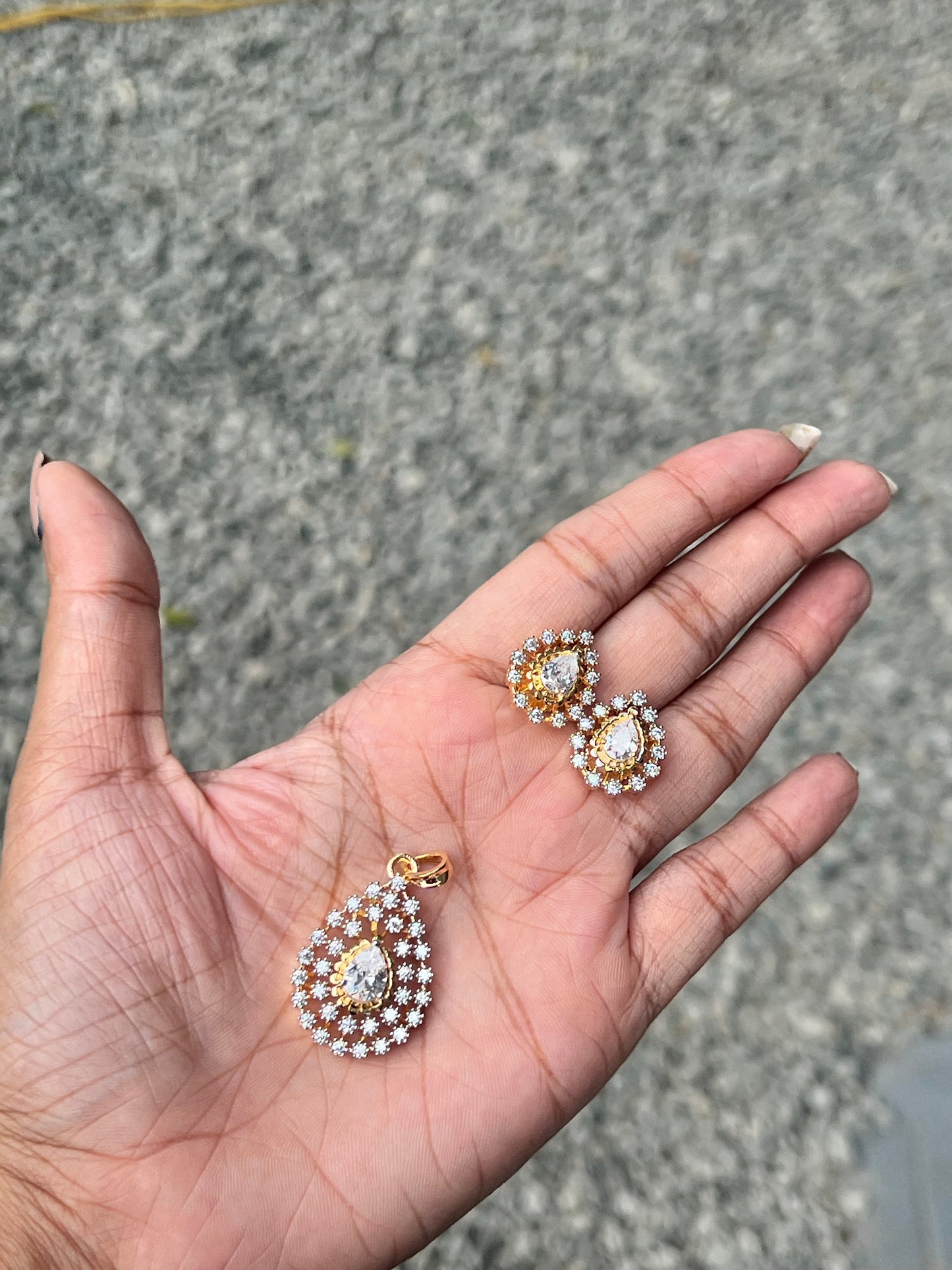 Premium diamond finish pendant set product code 63