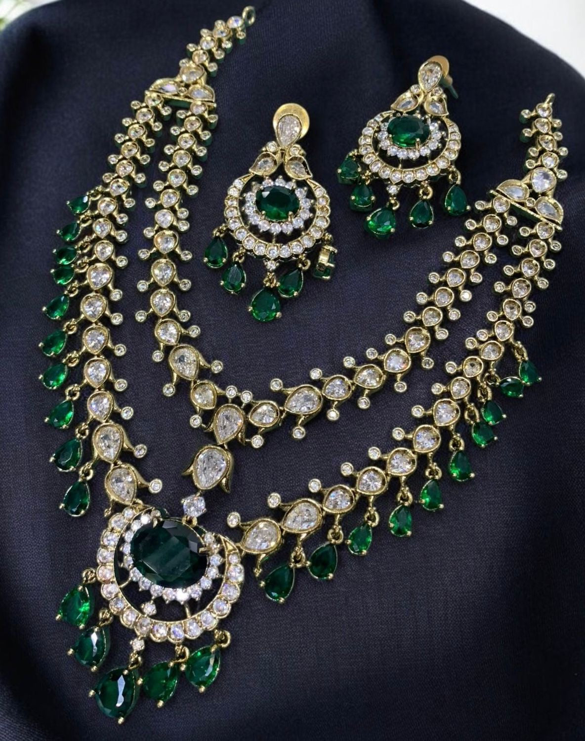 Premium quality actress Trisha jadau Kundan emerald green necklace product code  761