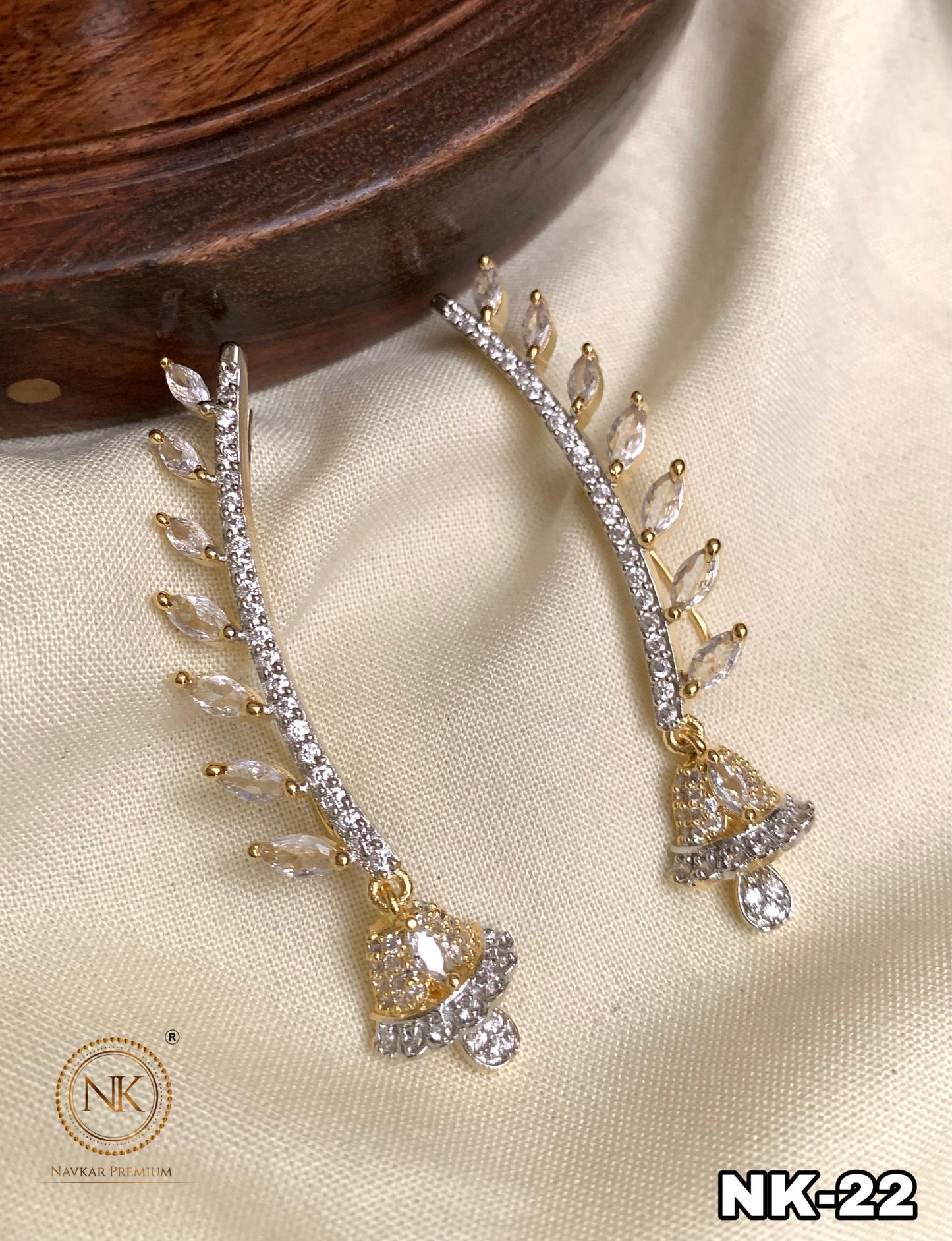 Premium daimond replica ear cuff product code E44