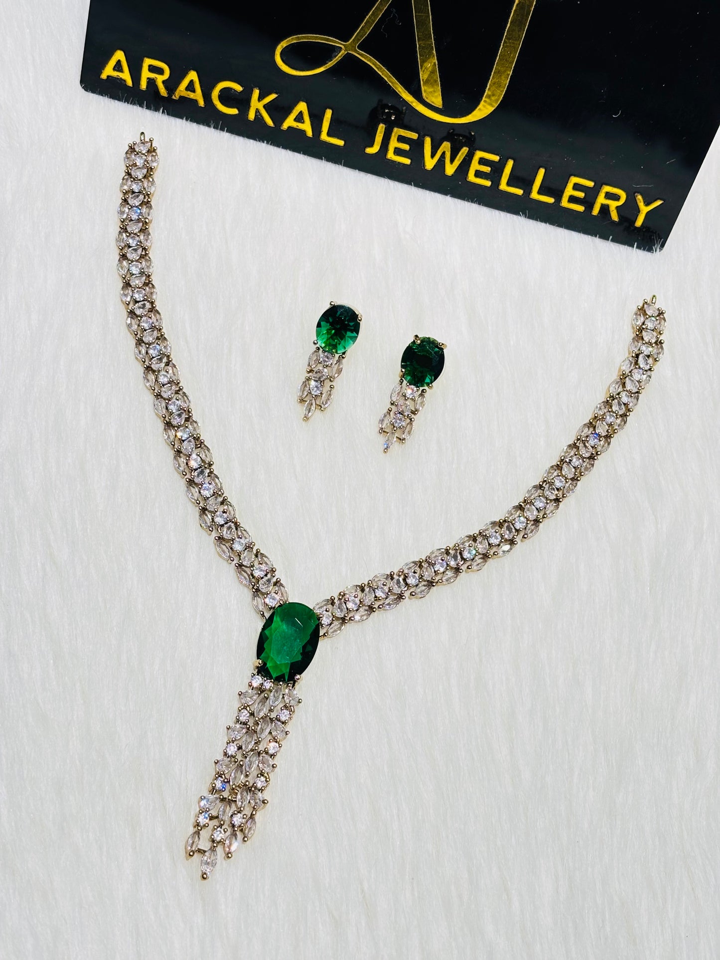 Premium quality ad Victorian style  bridal necklace product code N292