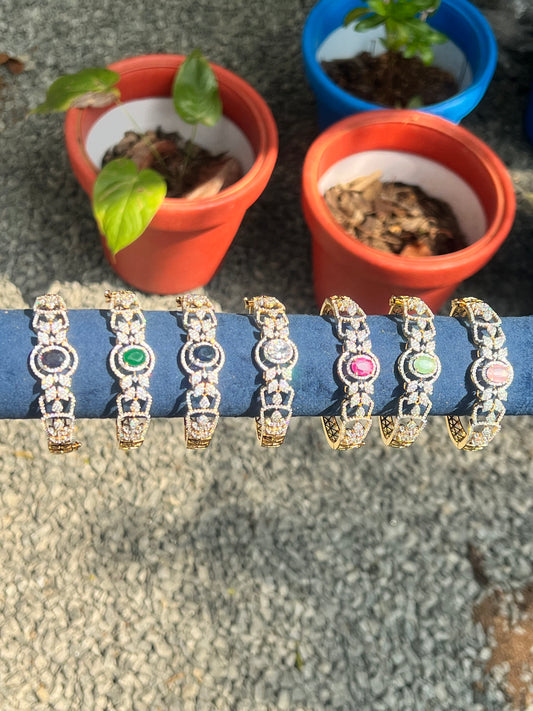 Premium diamond finish openable bracelet product code B123
