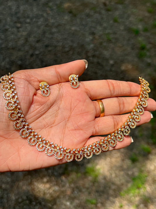 Premium trending ad necklace product code 1081