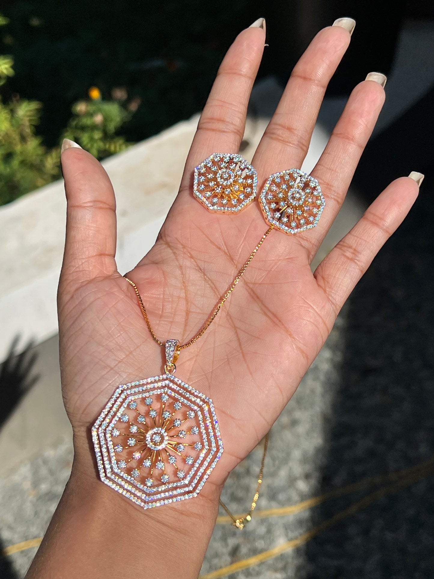 Premium diamond finish pendant chain set product code D54