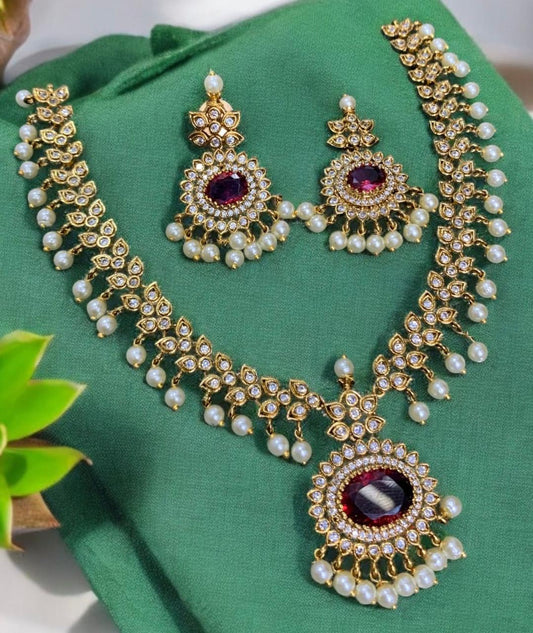 Premium ad pearl hanging necklace