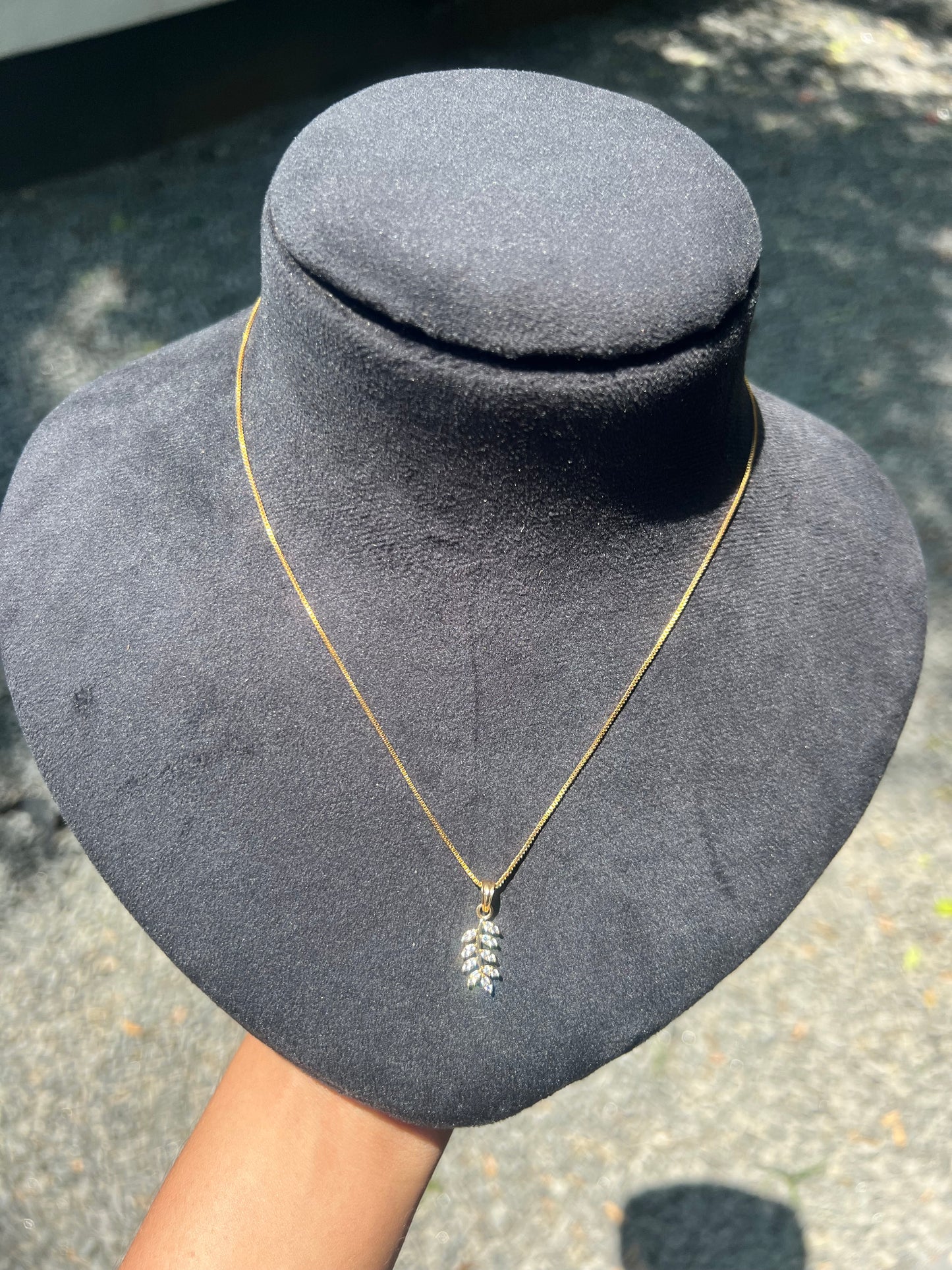 Premium gold plated daily wear leaf pendant with chain product code G35