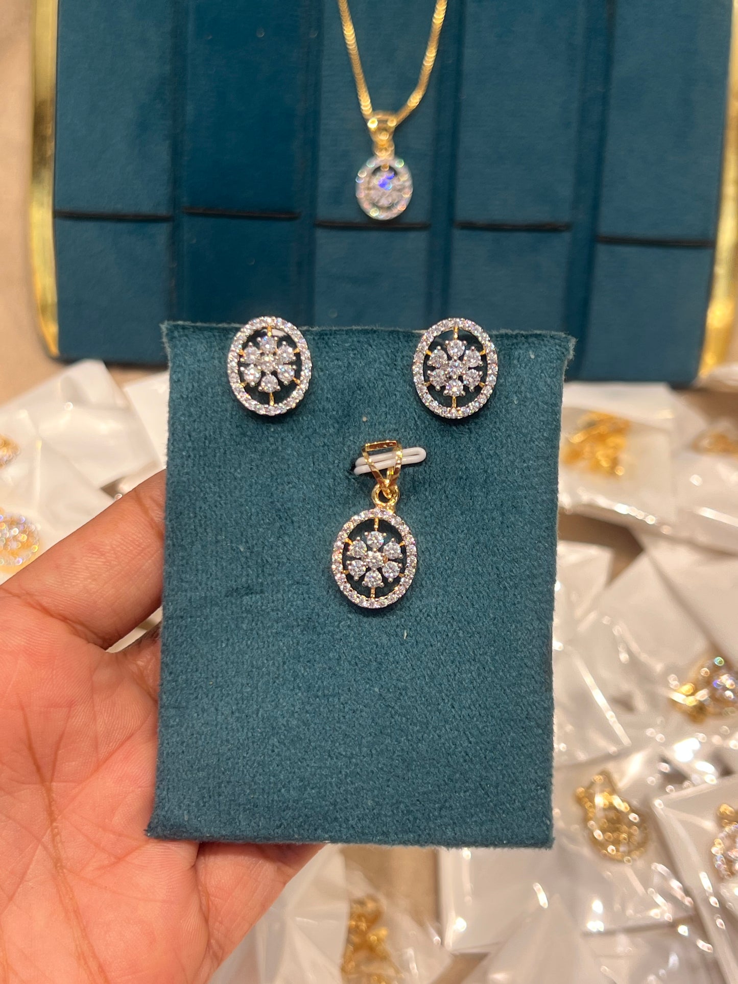 Premium quality diamond finish pendant set product code D298