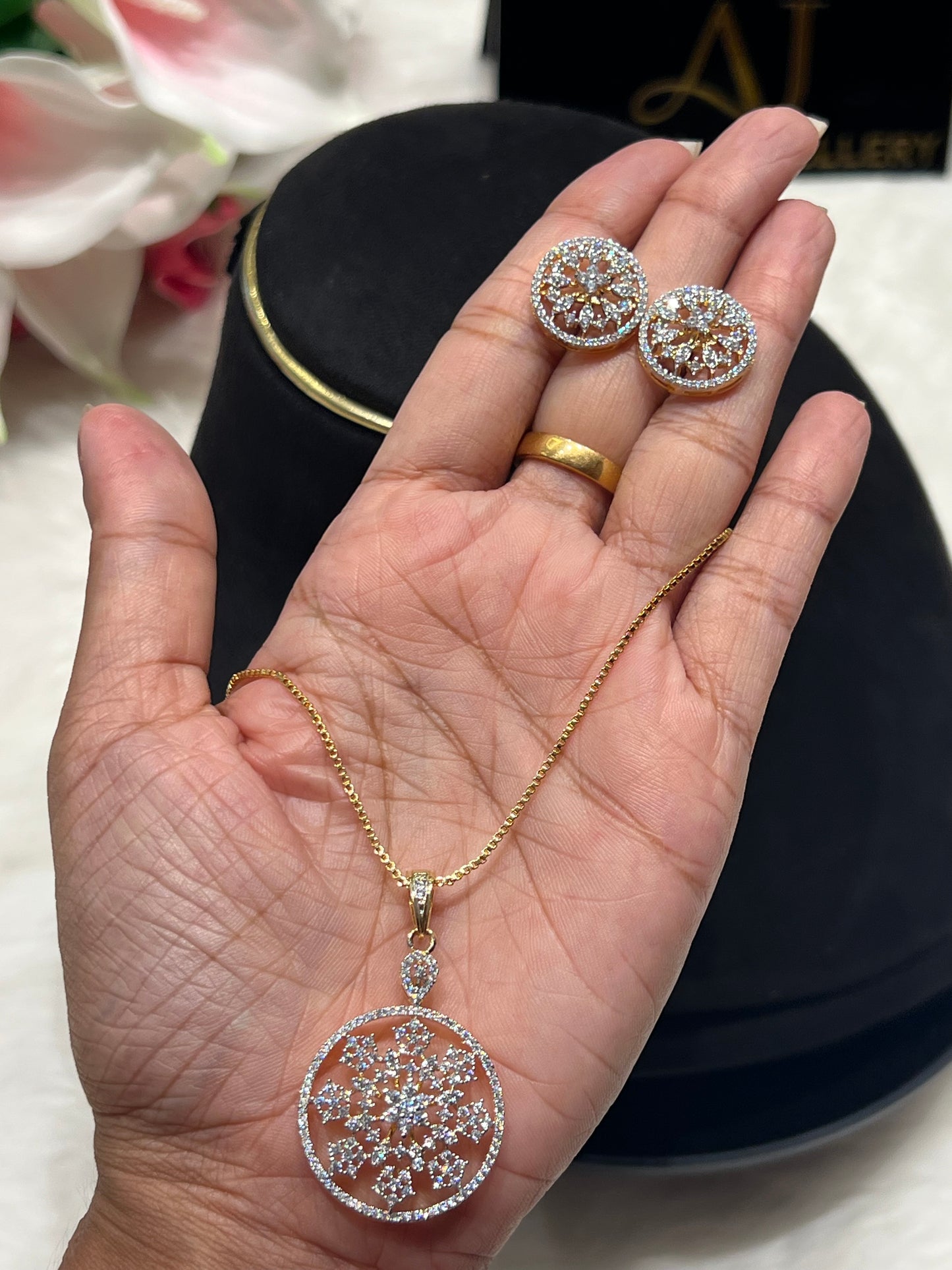 Premium diamond finish pendant set with gold plated chain  product code D04