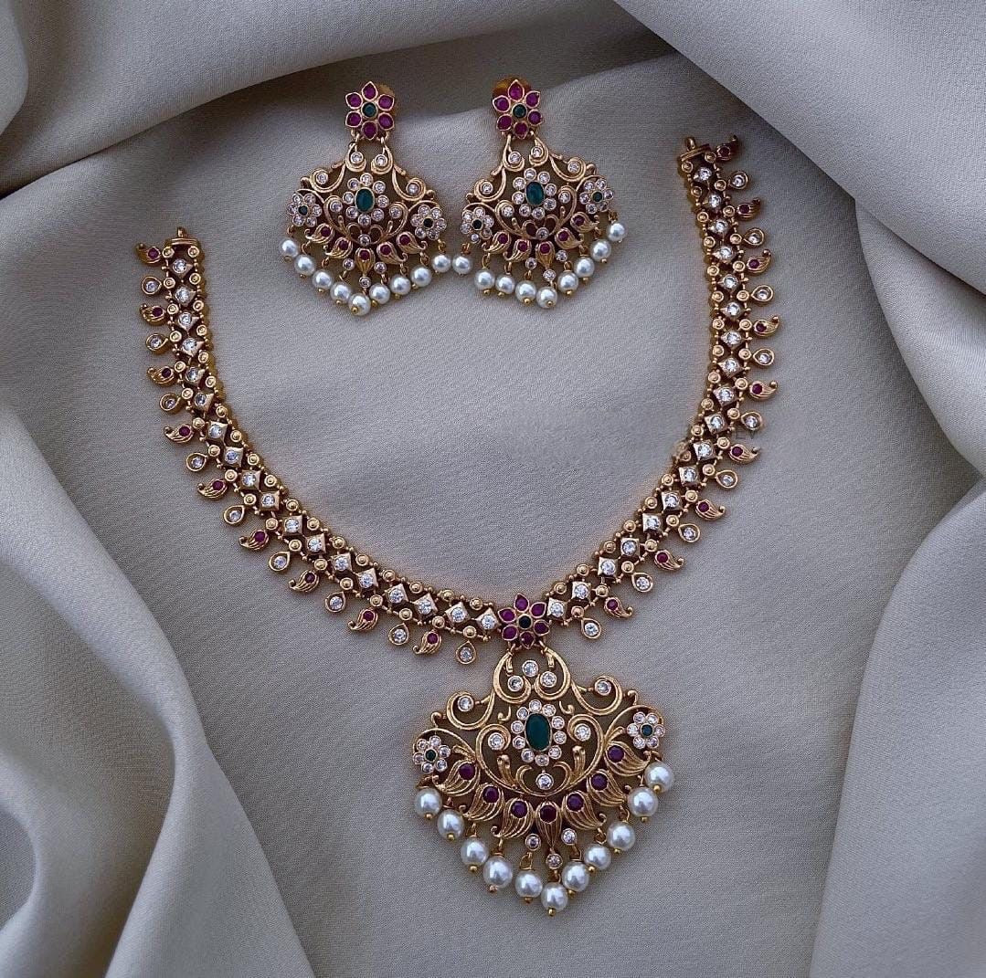 Premium ad kemp floral necklace