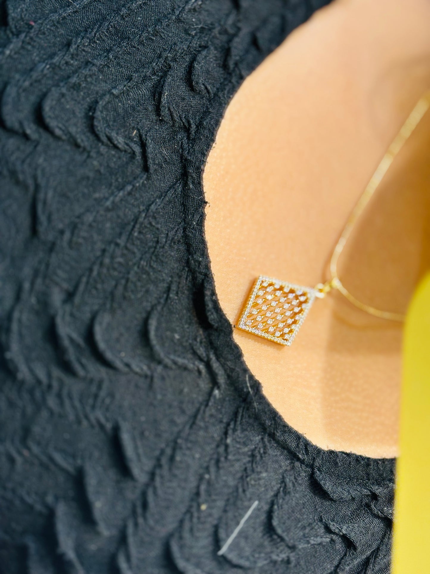 Premium daimond replica pendant set with chain product code N388