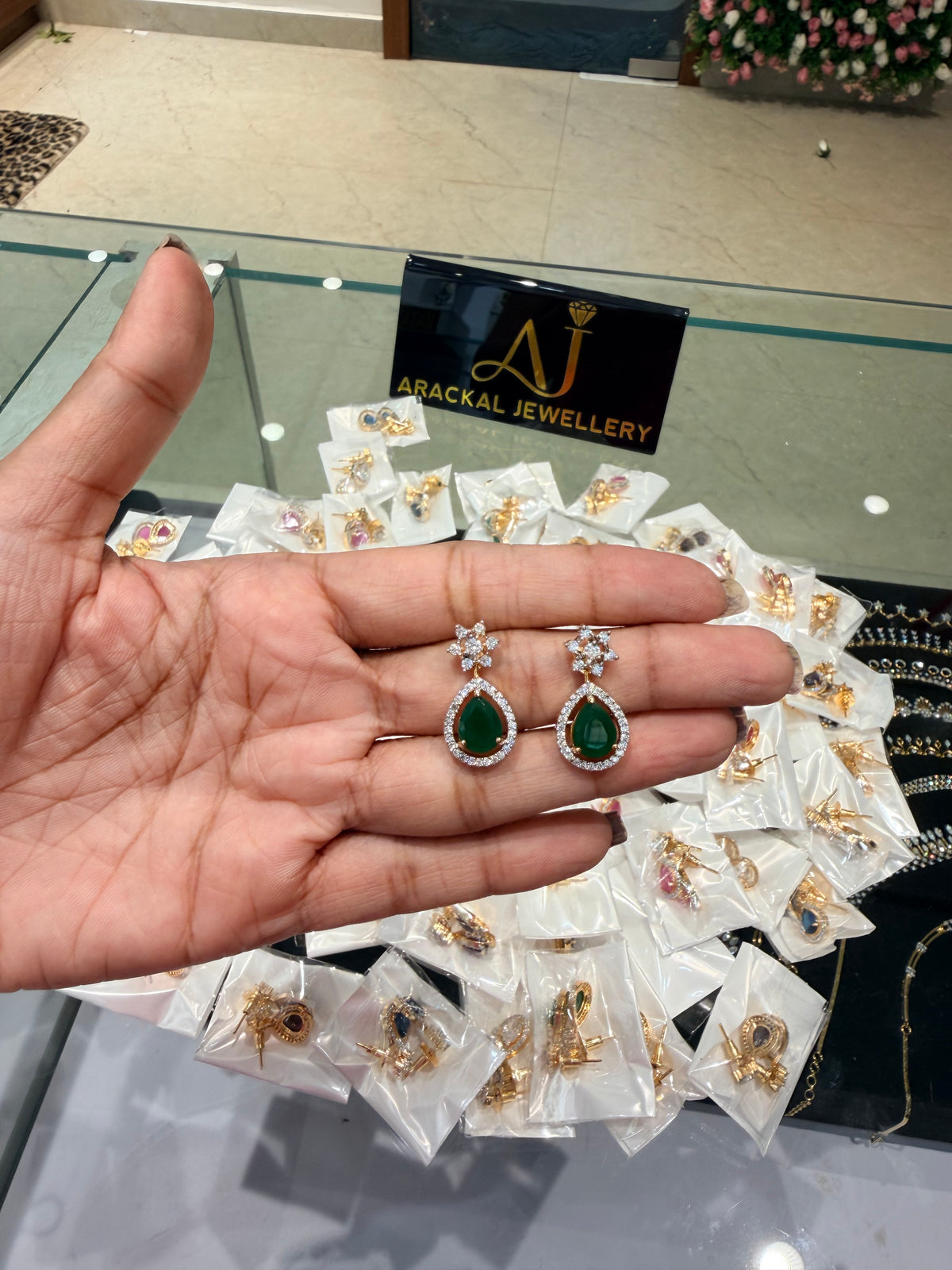 Premium diamond finish earrings product code E236