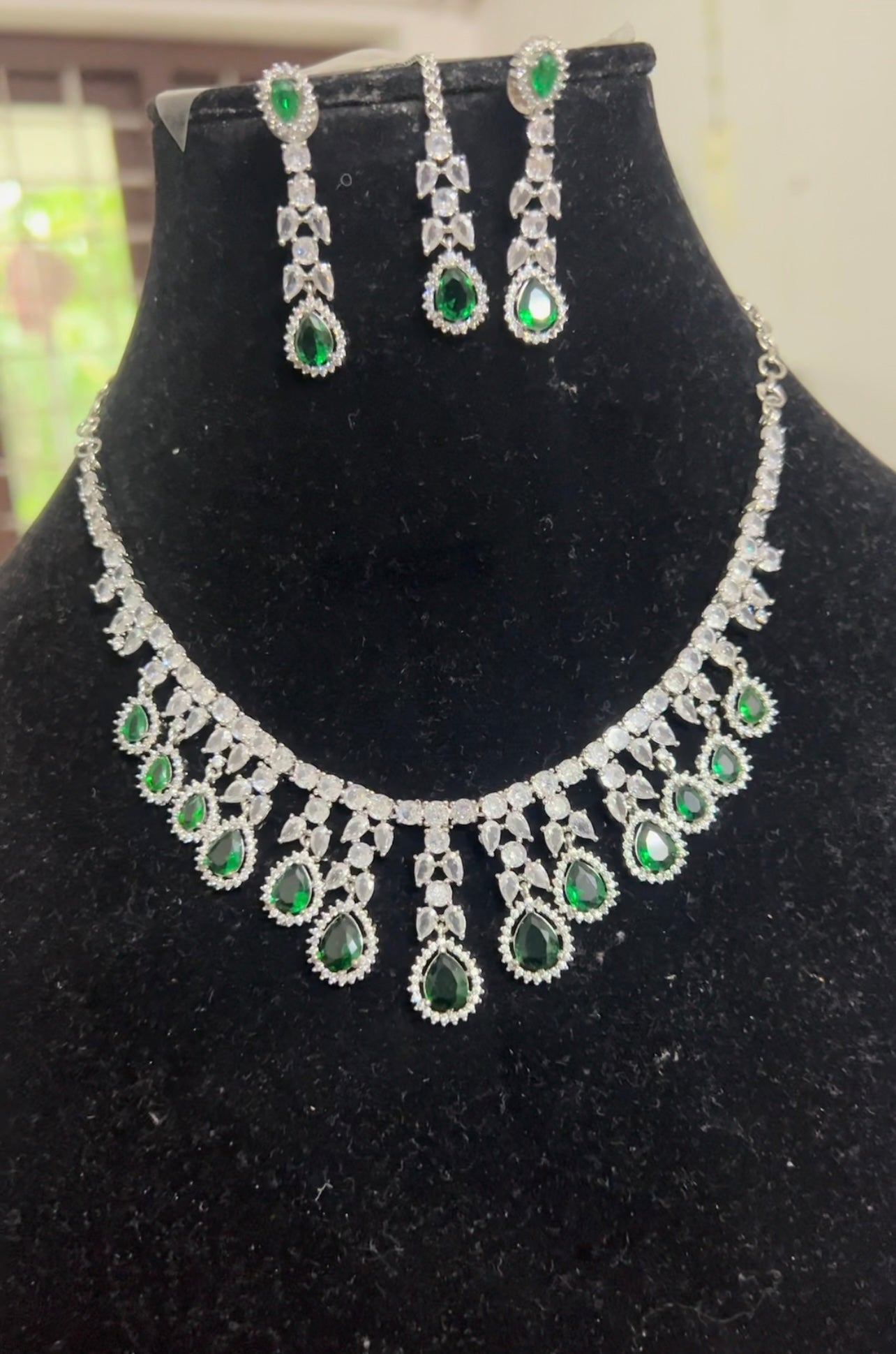 Premium silver finish necklace with tikka set product code 462