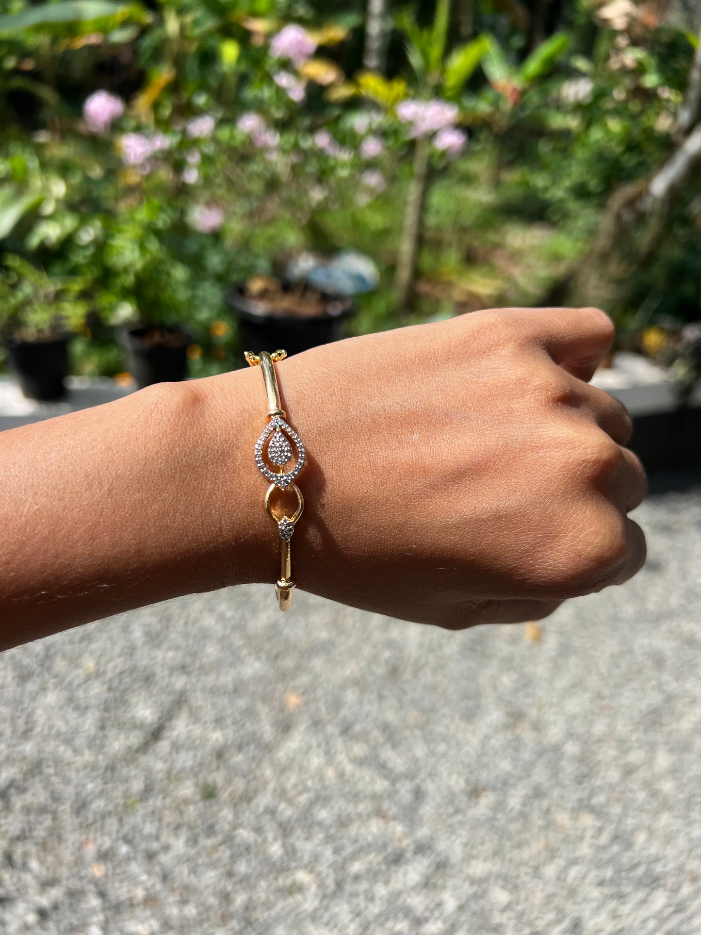 Premium quality diamond finish openable bracelet (suitable for 2.2 to  2.6) product code B10