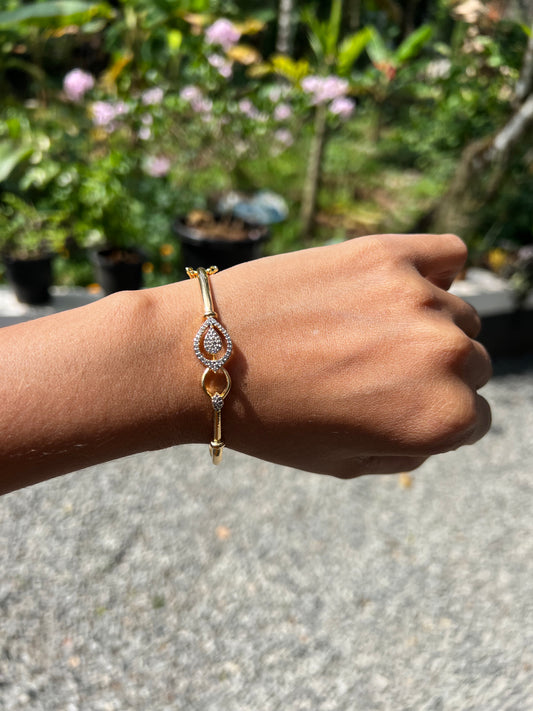 Premium quality diamond finish openable bracelet (suitable for 2.2 to  2.6) product code B10