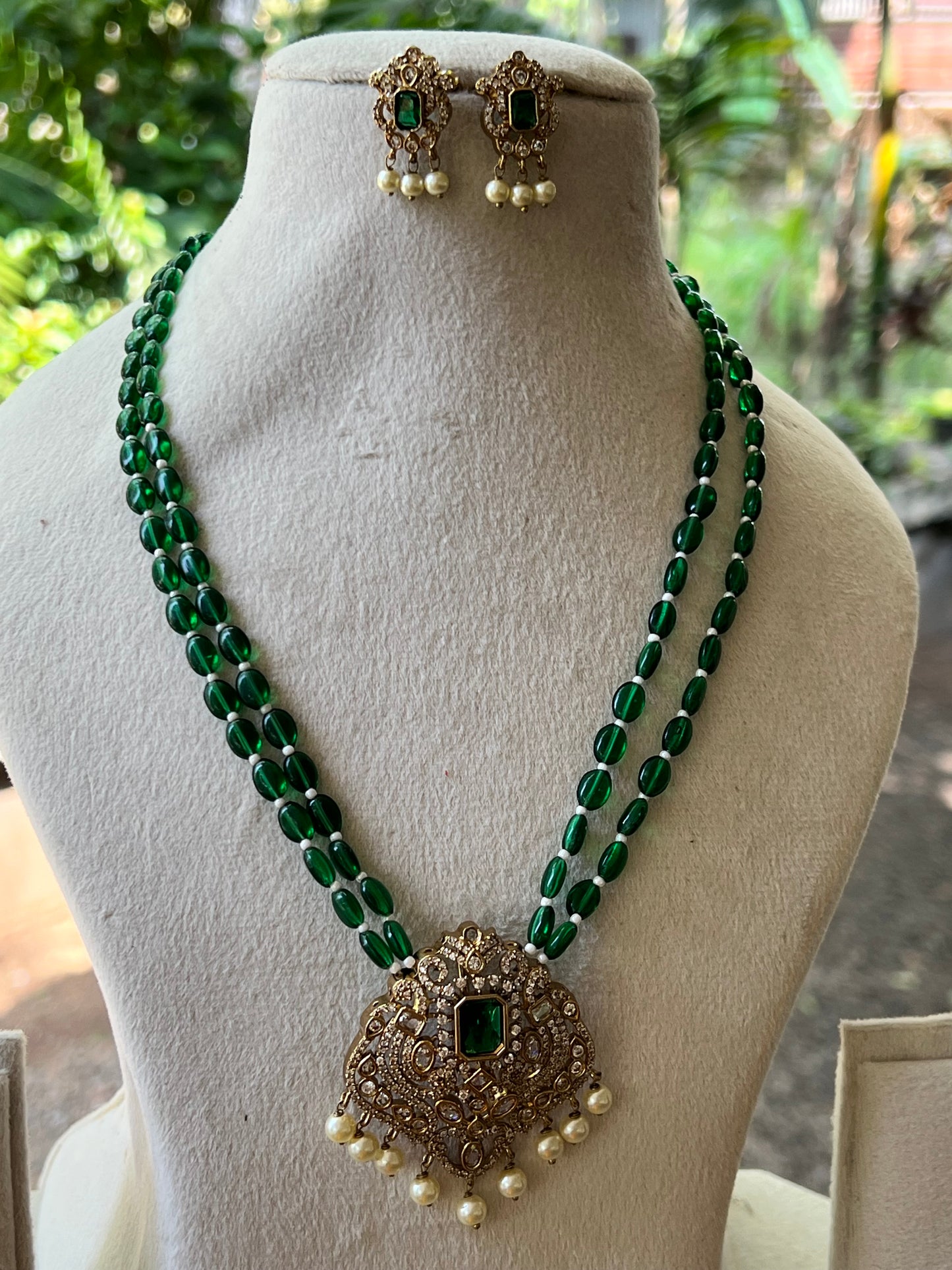 Premium trending 2 layer beads mala with Victorian ad locket set product code 595