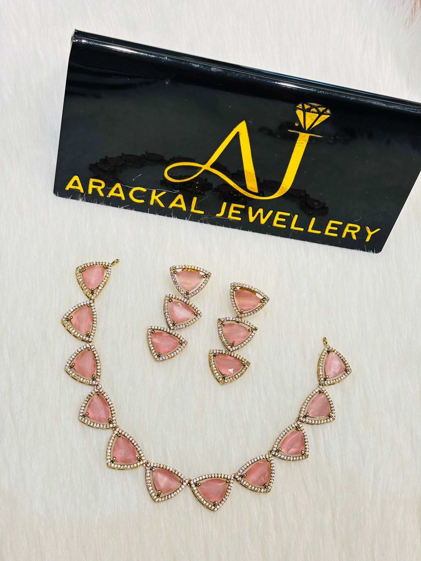Premium quality ad triangle model necklace product code N254