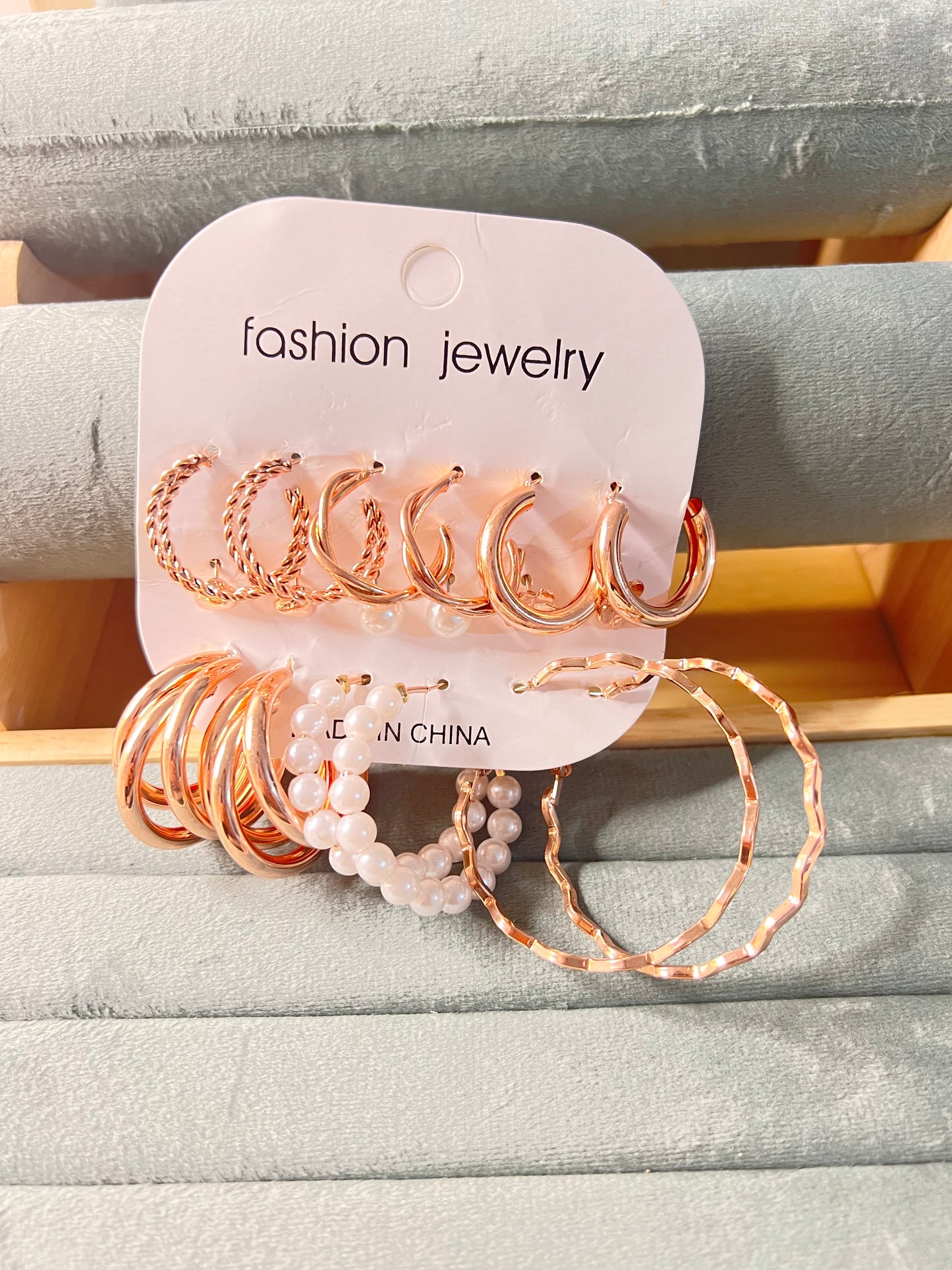 6 earrings in 1 combo