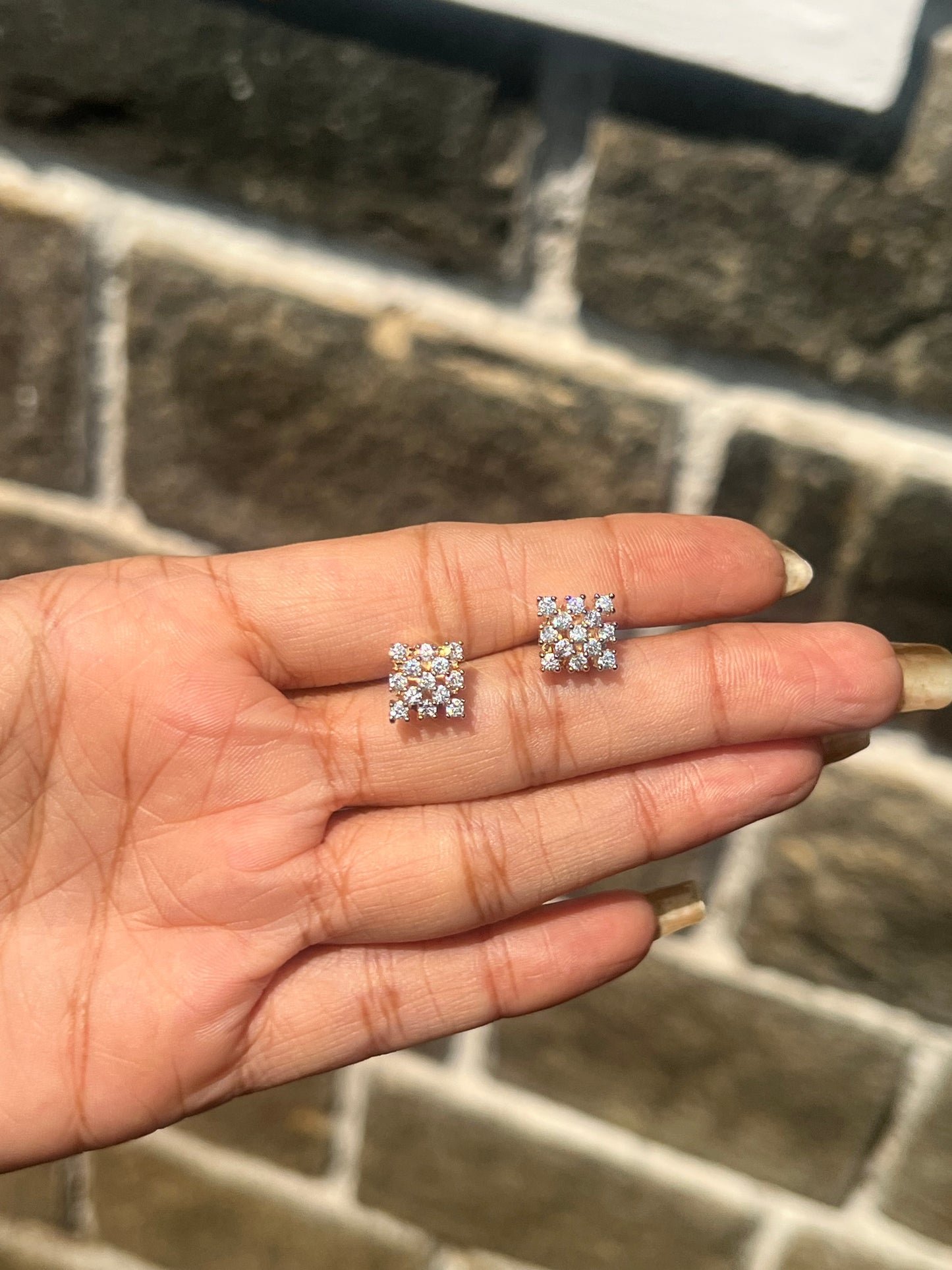 Premium Cz diamond finish stud product code E133