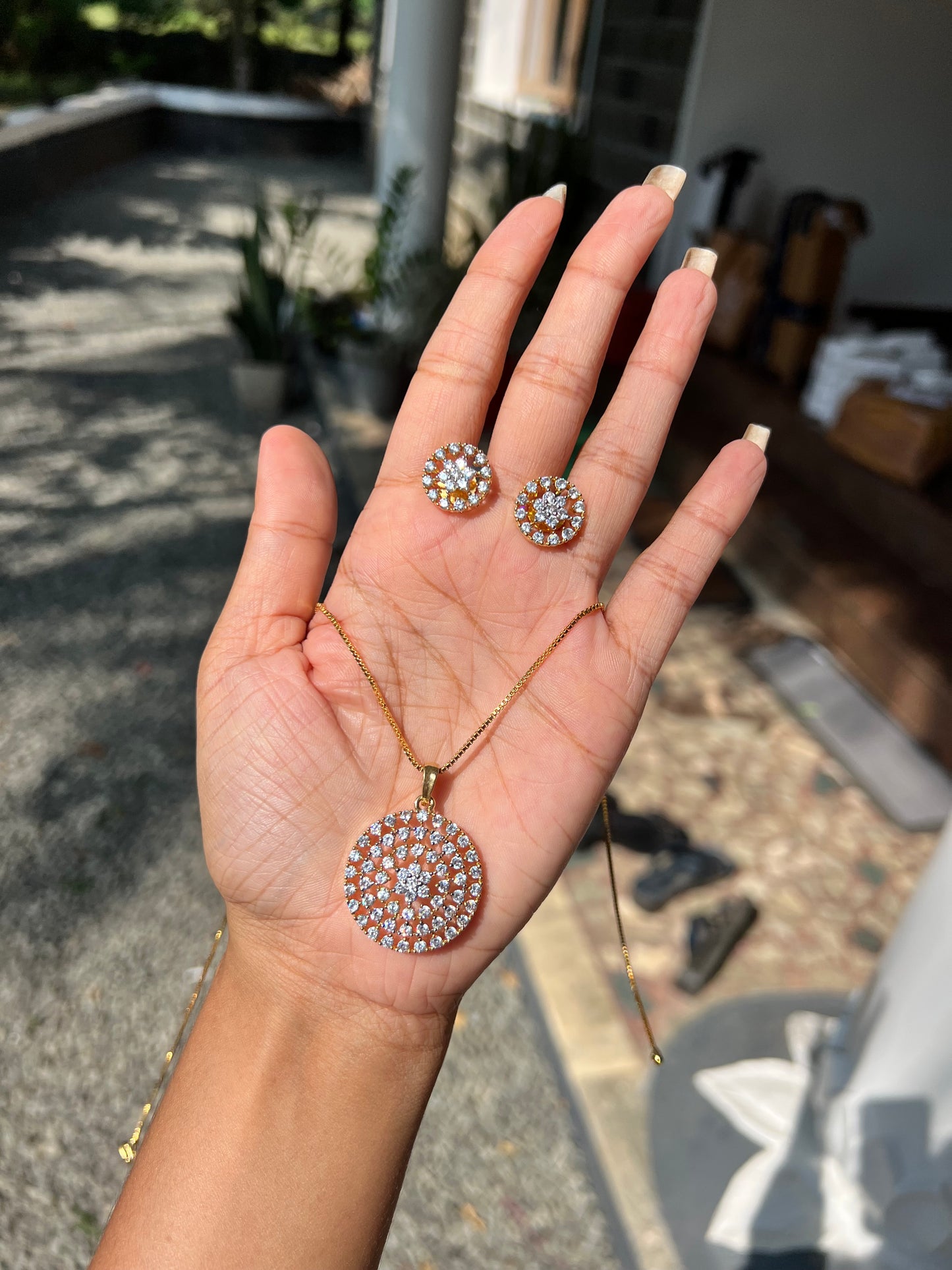 Premium diamond finish twotone finish pendant chain set product code D91