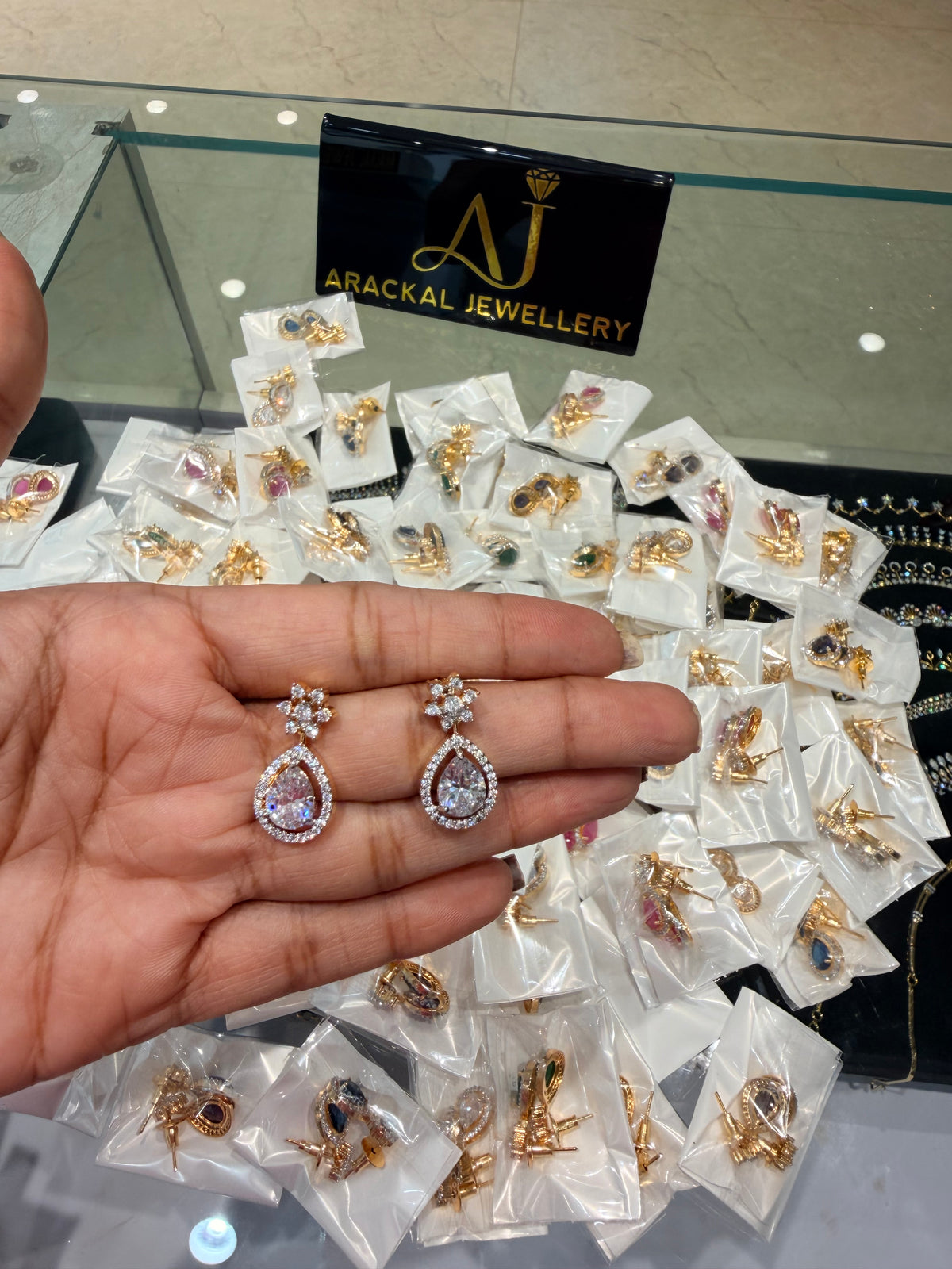 Premium diamond finish earrings product code E236
