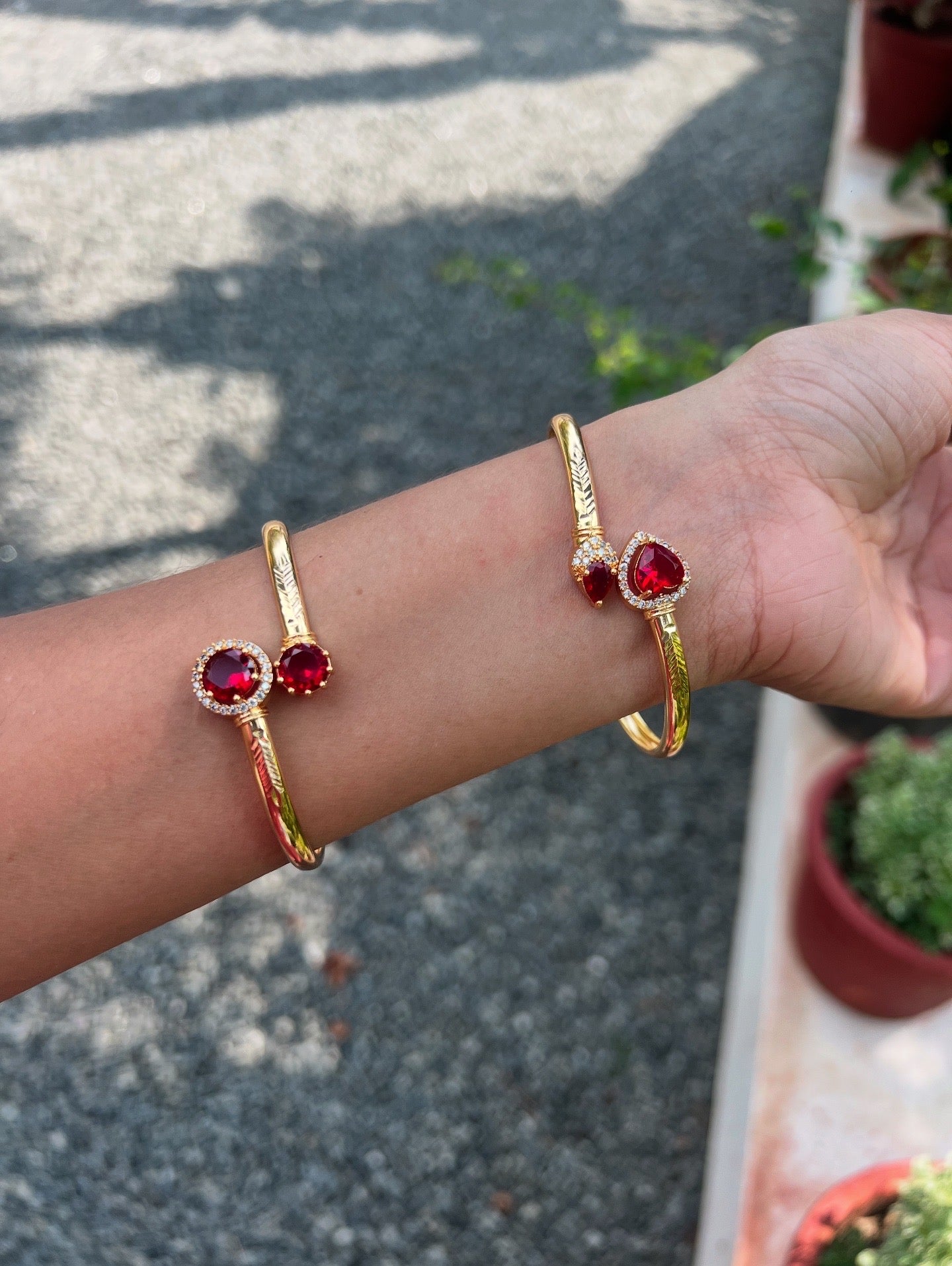 Premium gold plated twisted bangle suitable for 2.4,2.6 product code B74