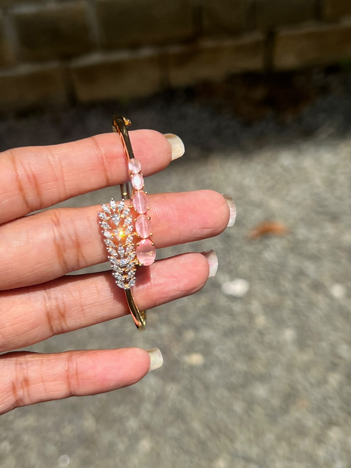 Premium diamond. Finish openable bracelet product code B64
