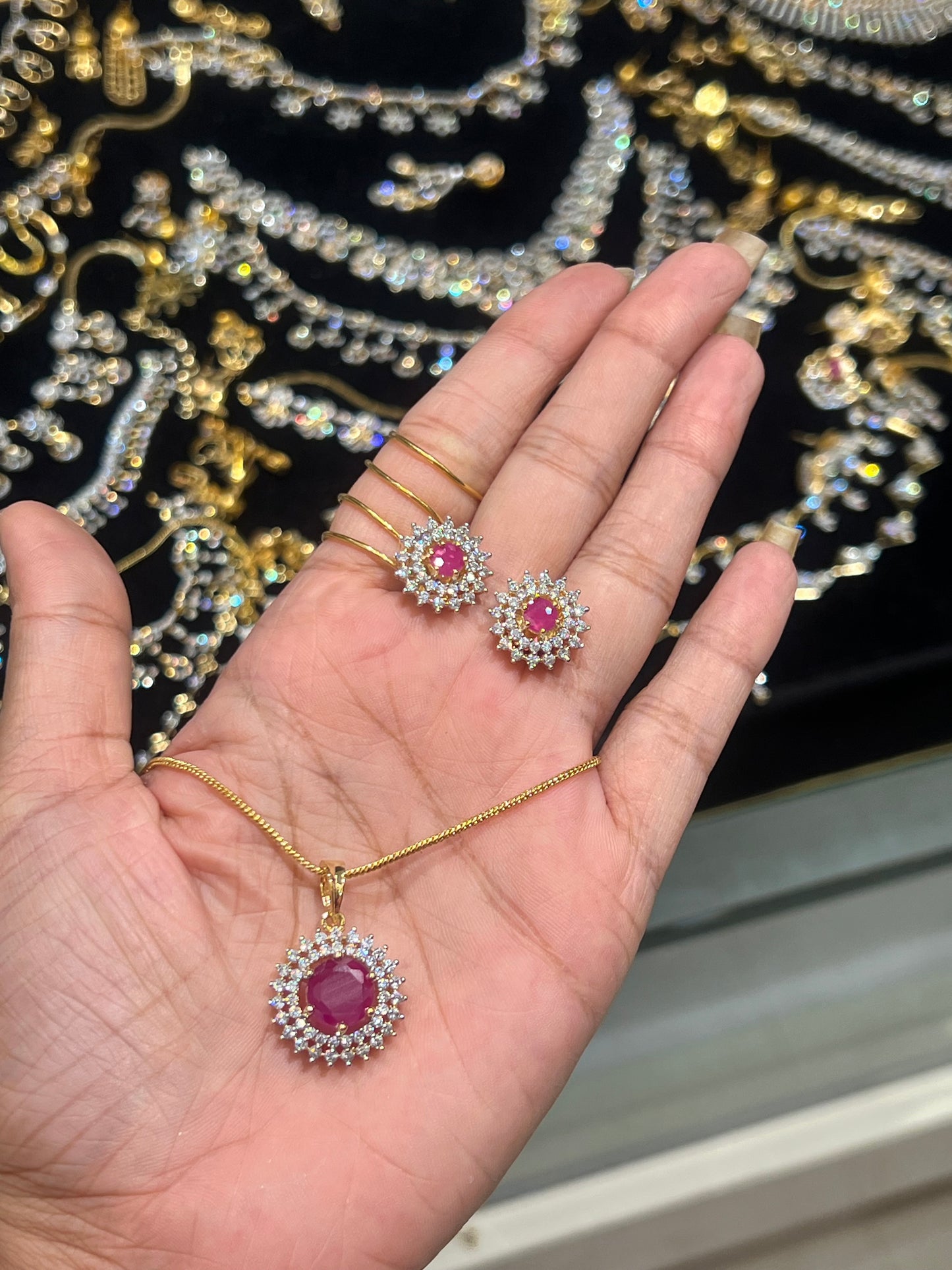 Premium diamond finish party wear pendant set with 8pidi gold plated chain product code D241