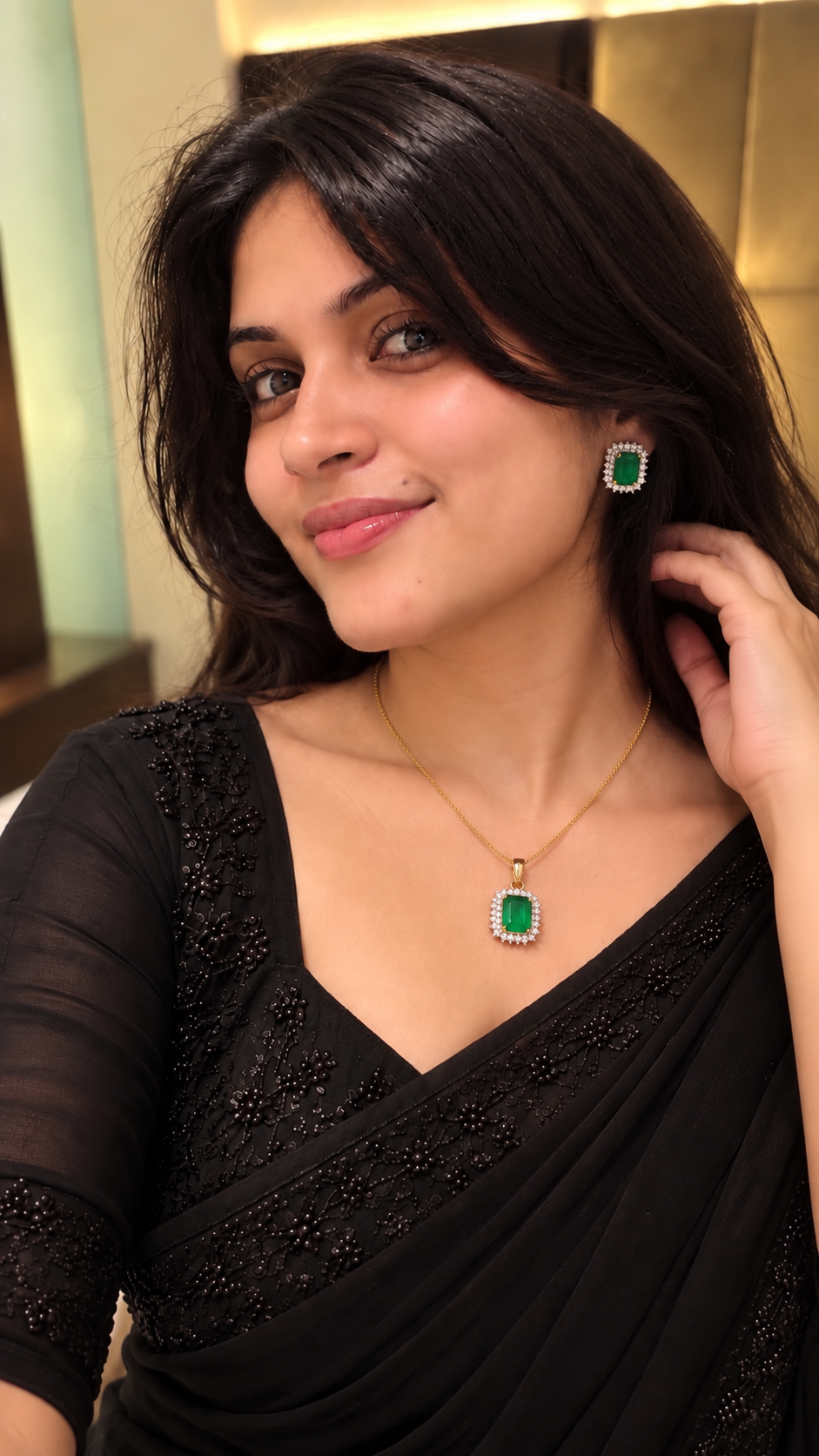 Premium party wear diamond finish pendant set with chain product code D426