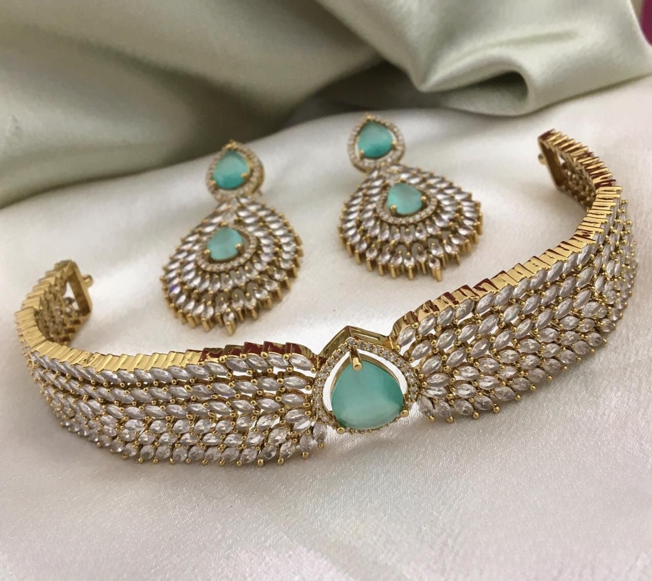 Premium trending bridal ad choker set product code 660