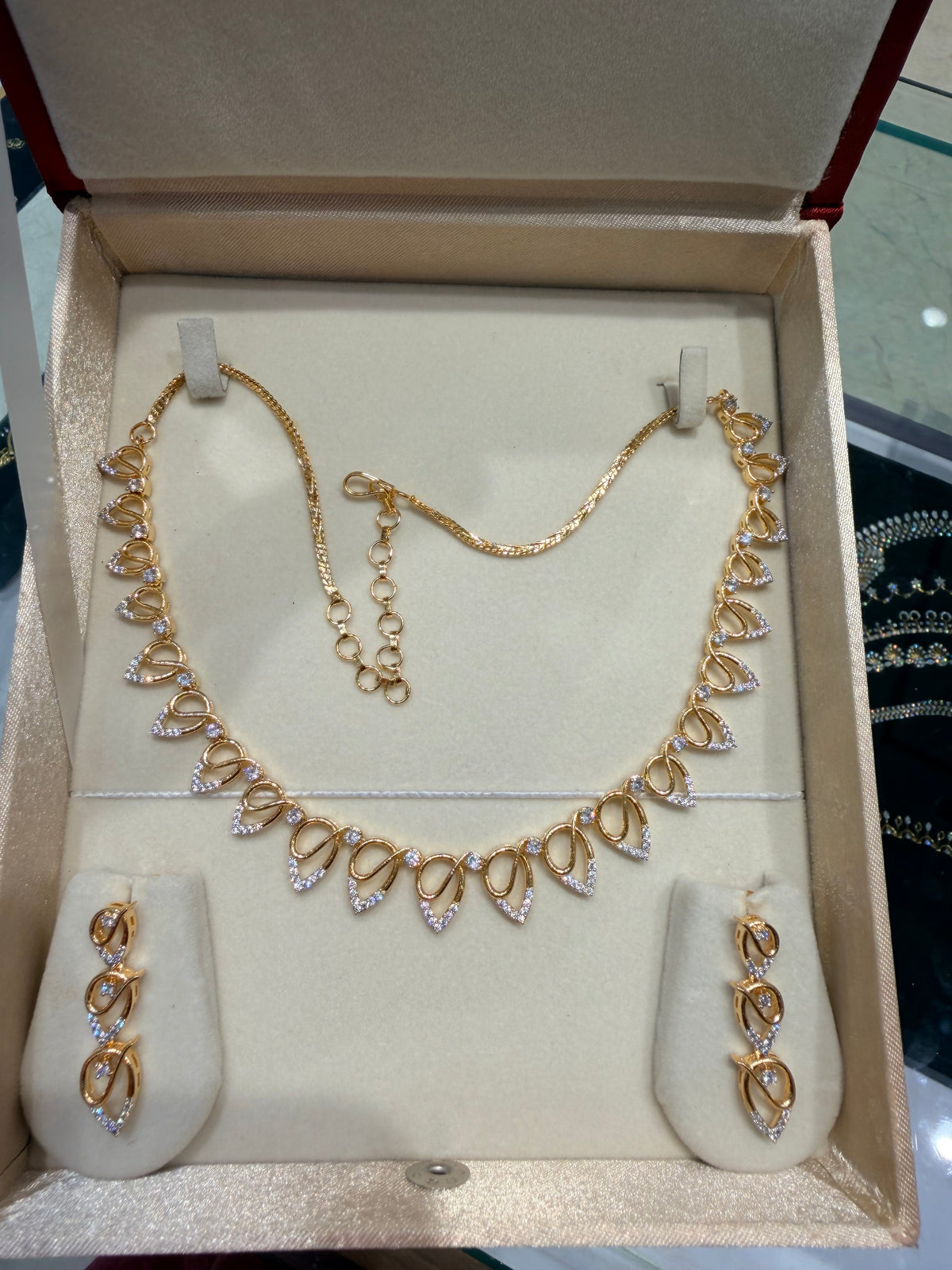 Premium diamond finish Bridal necklace set product code D439