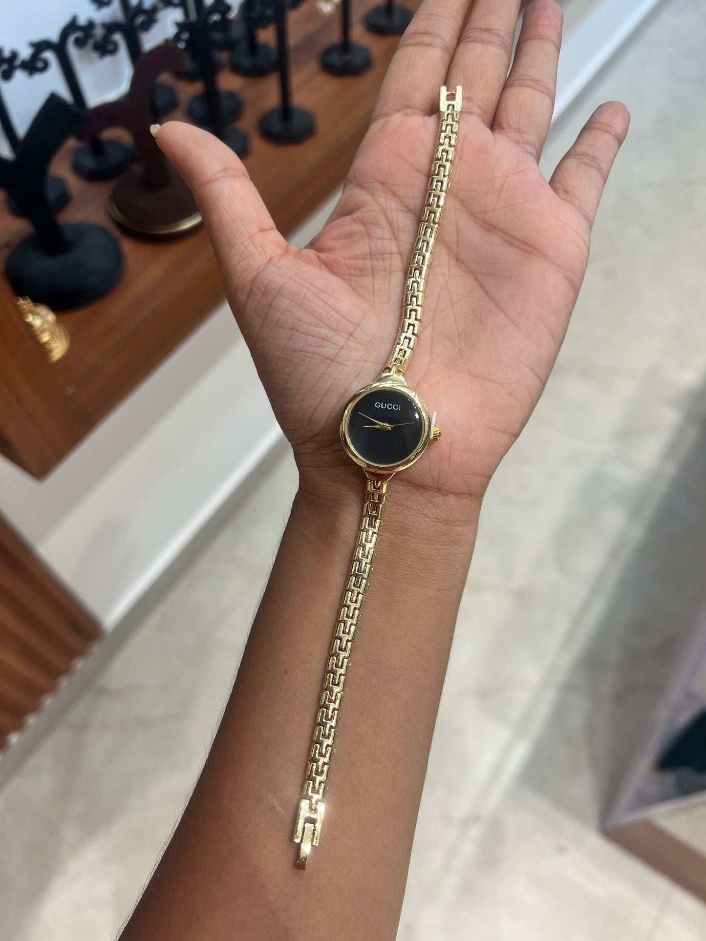 Premium quality all branded like  Rolex ,Gucci replica watches product code W25