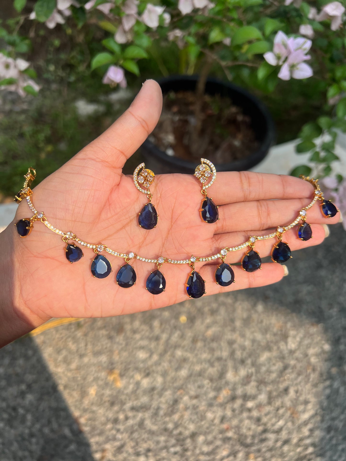 Premium ad dancing stone hanging necklace product code 1043