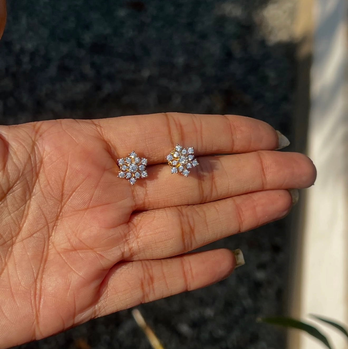 Premium diamond finish star stud product code E234