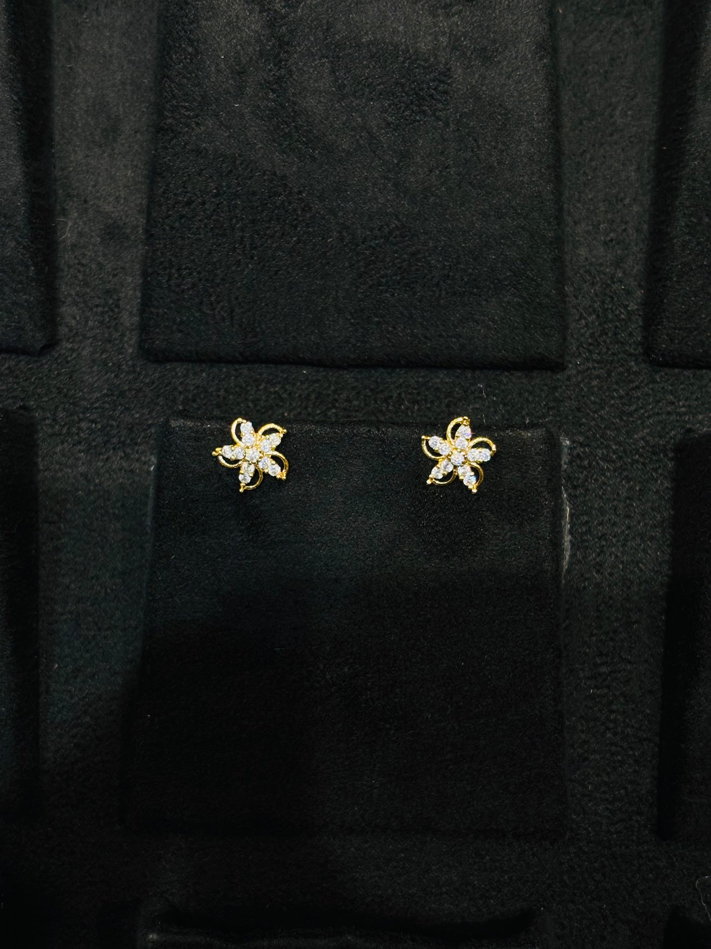 Premium gold plated ad daily wear screw back second studs/small studs product code E66