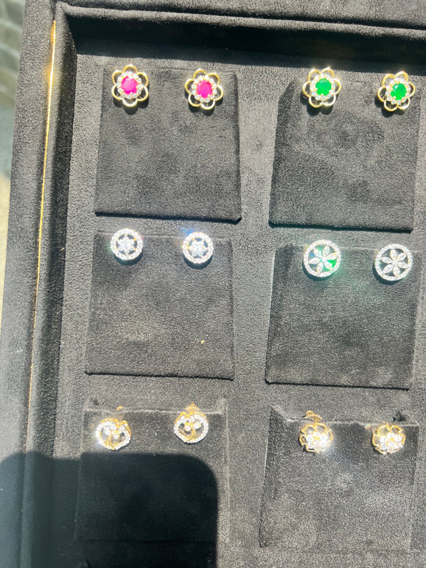 Premium diamond finish studs product code E110