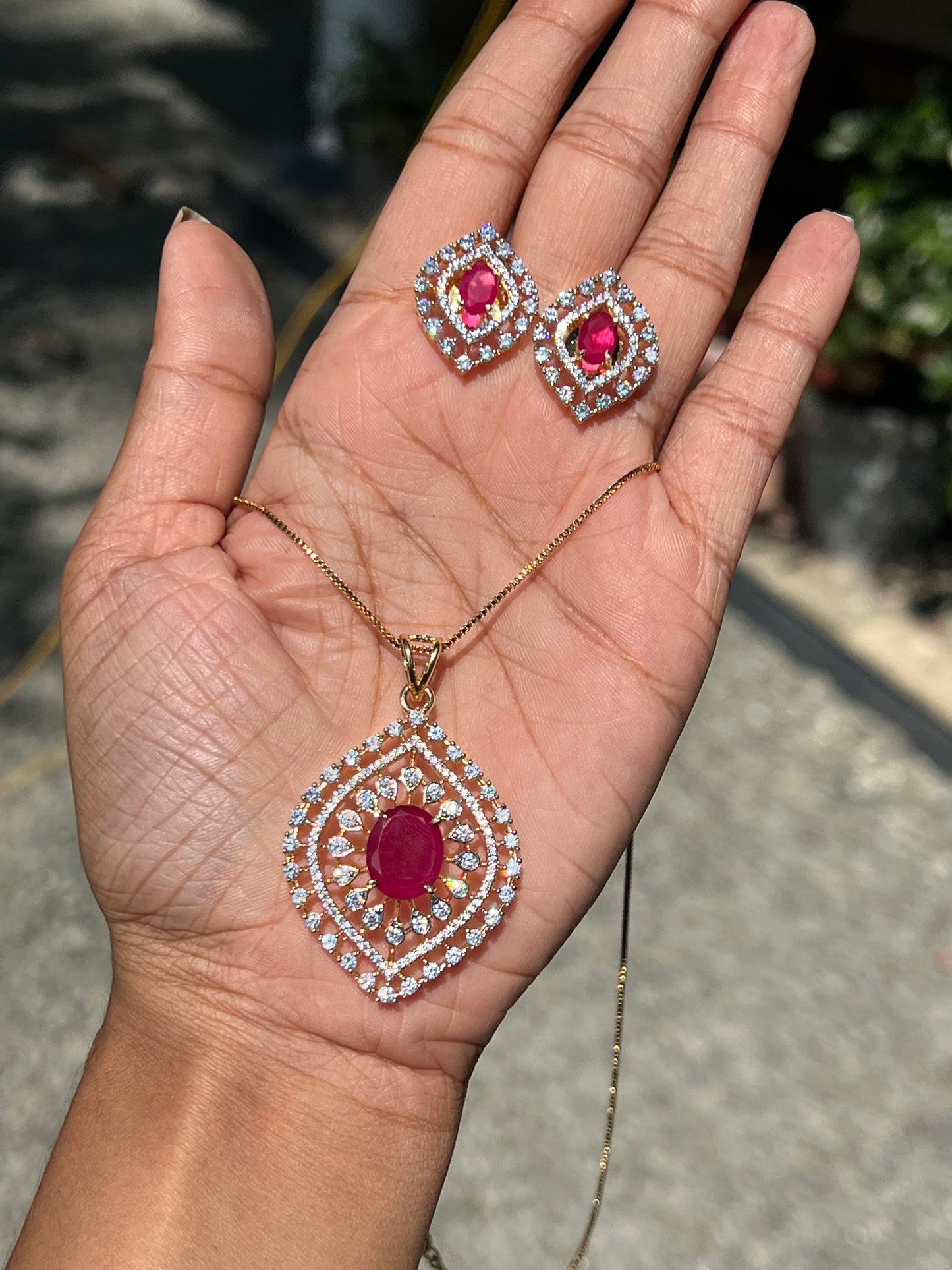 Premium diamond finish pendant chain set product code D40