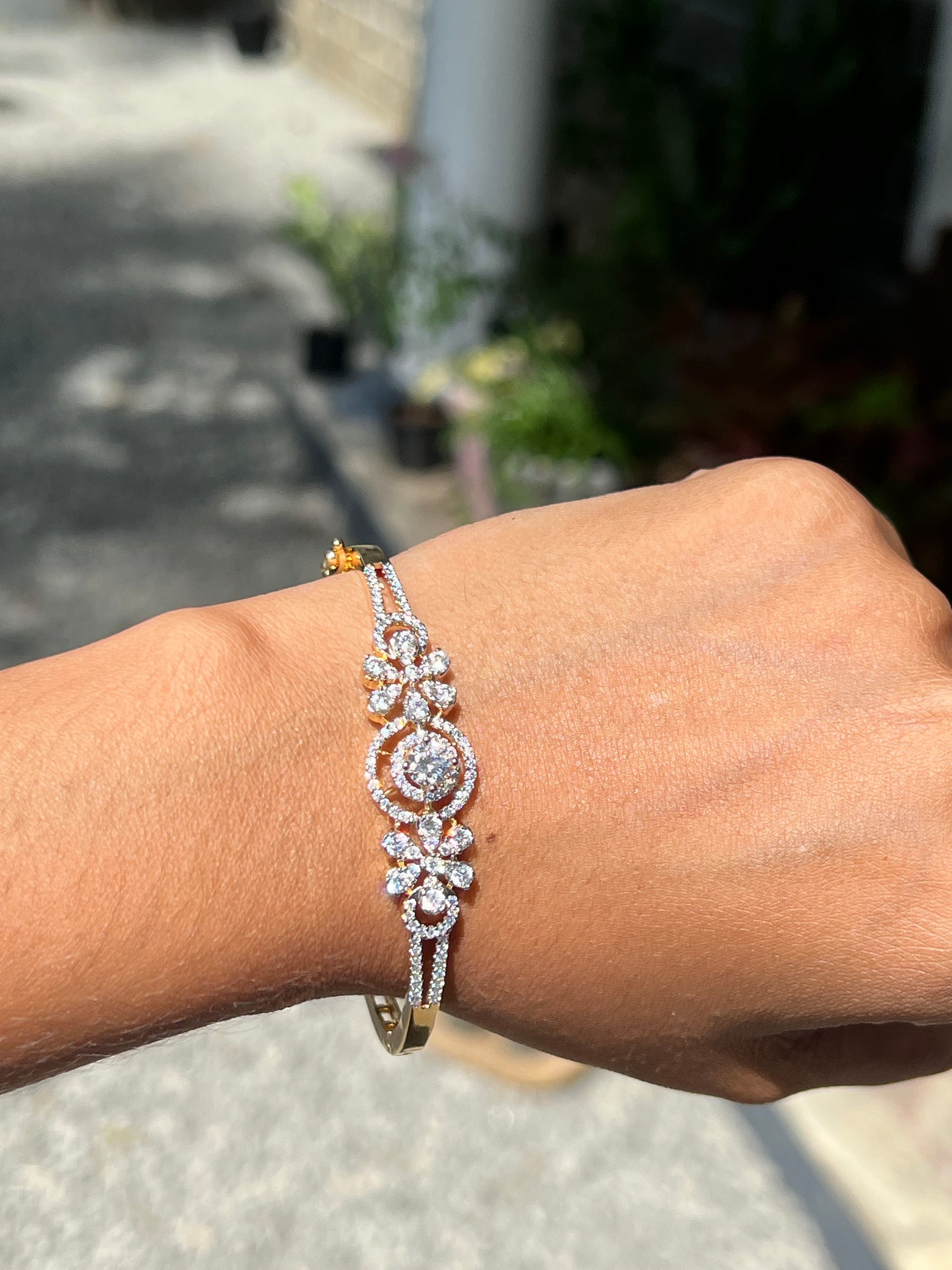 Premium quality diamond finish openable bracelet (suitable for 2.2 to  2.6) product code B10