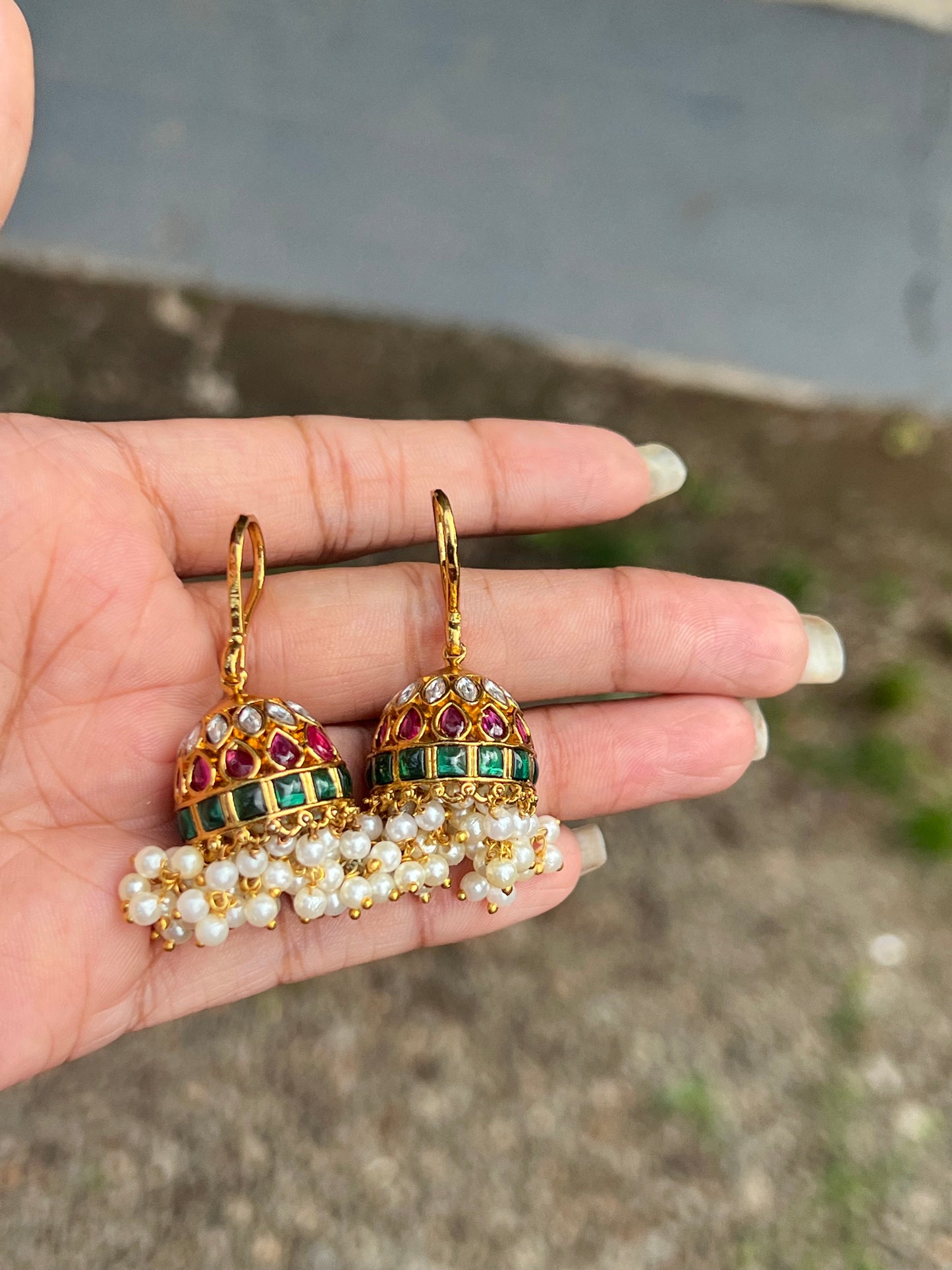 Premium quality kemp stone pearl hanging jhumka product code E23