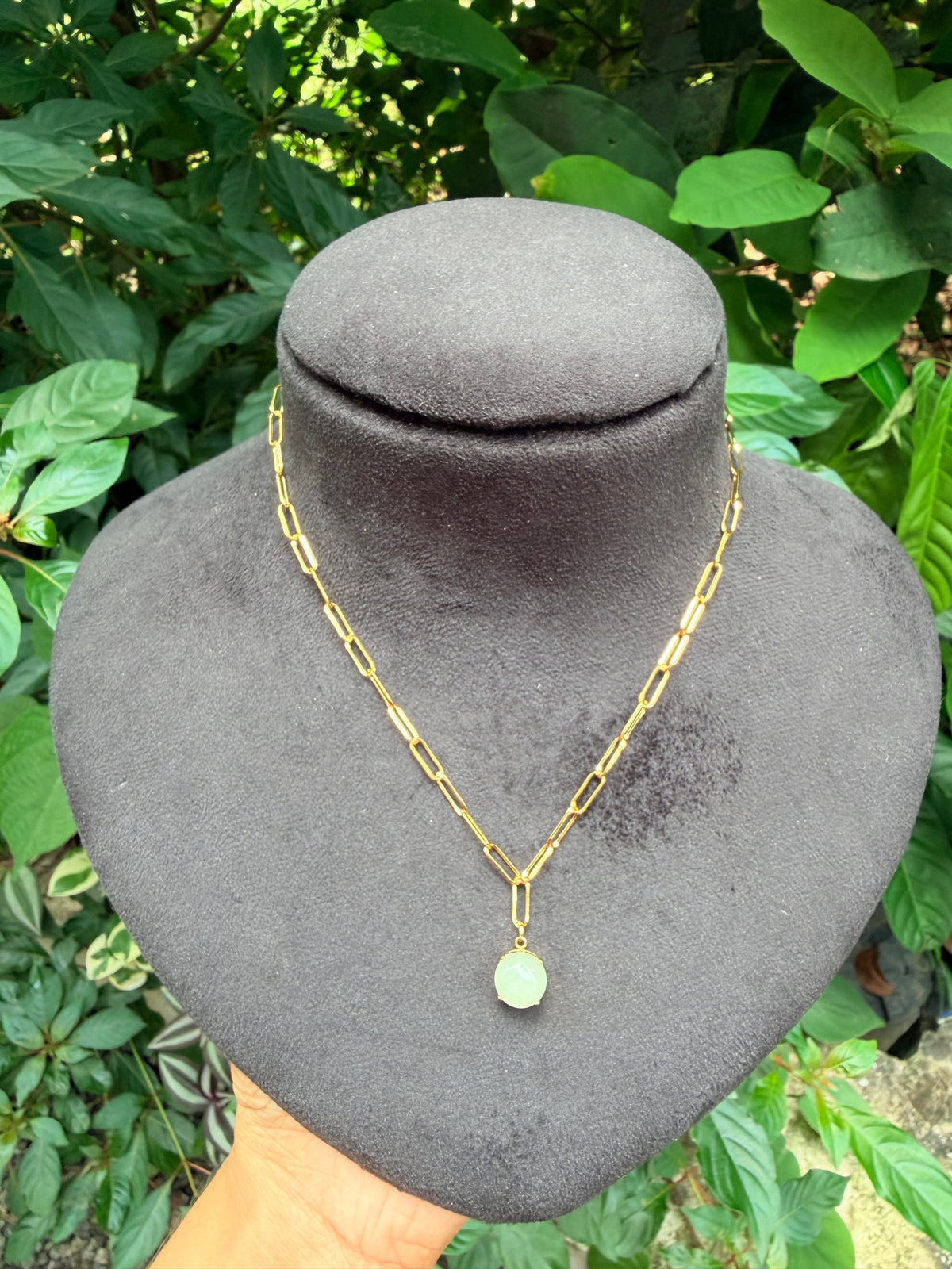 Premium stainless steel precious stone necklace Product code AT44