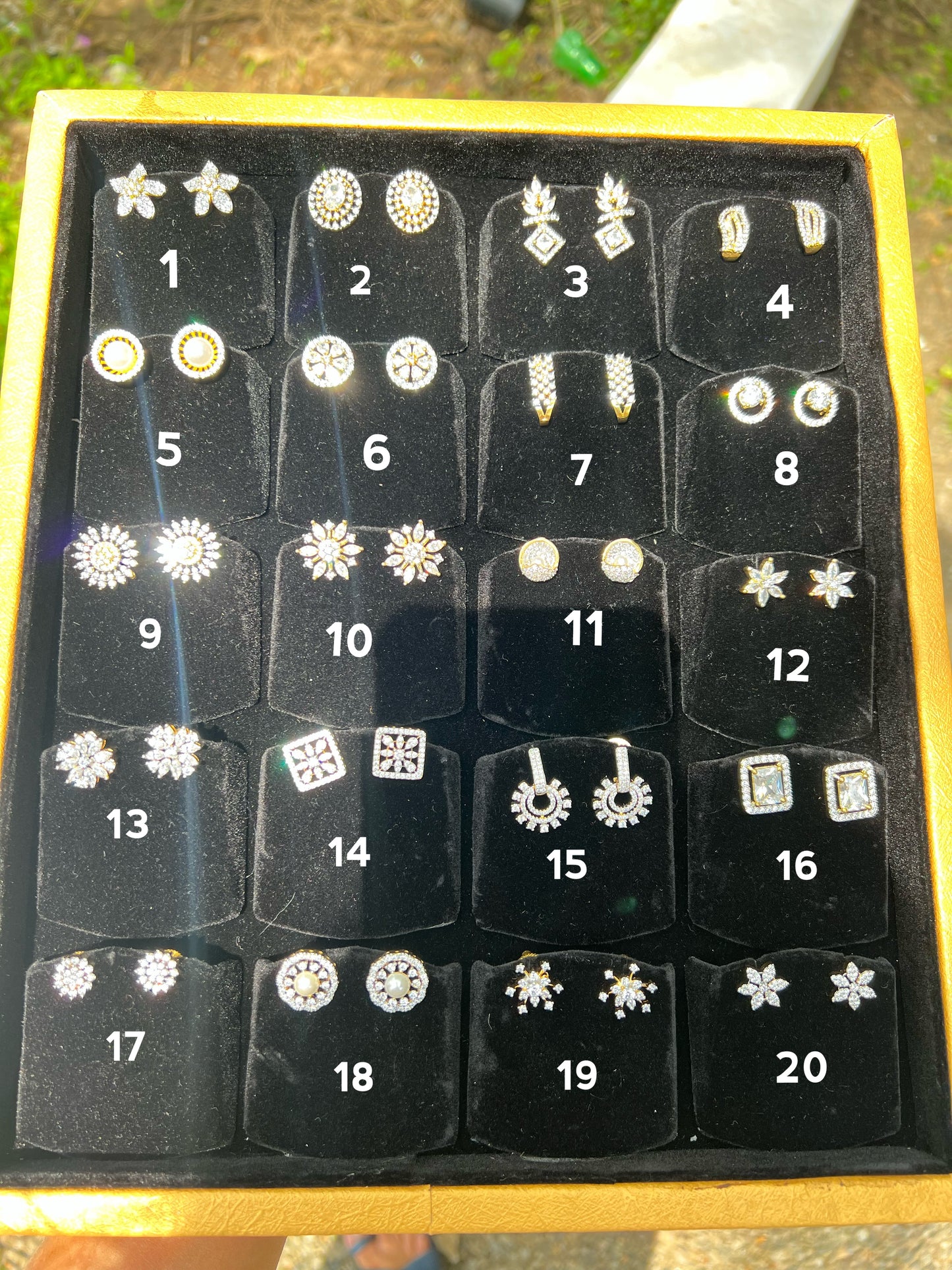 Premium quality ad daimond finish studs product code E69