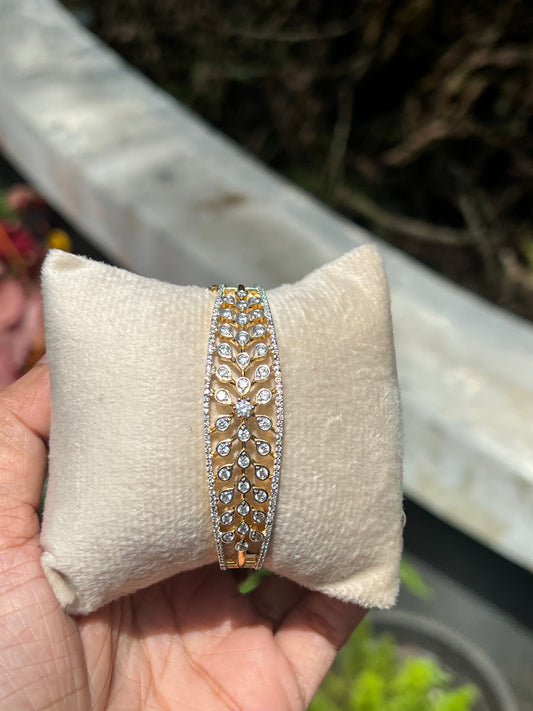Premium daimond replica ad openable  bracelet (suitable  for 2,2.2 or 2.4)product code B63