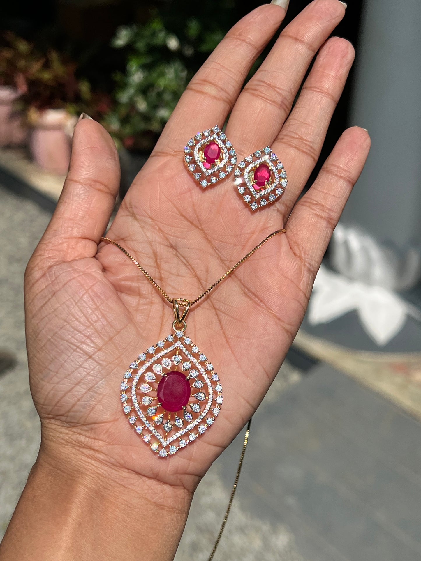 Premium diamond finish pendant chain set product code D40