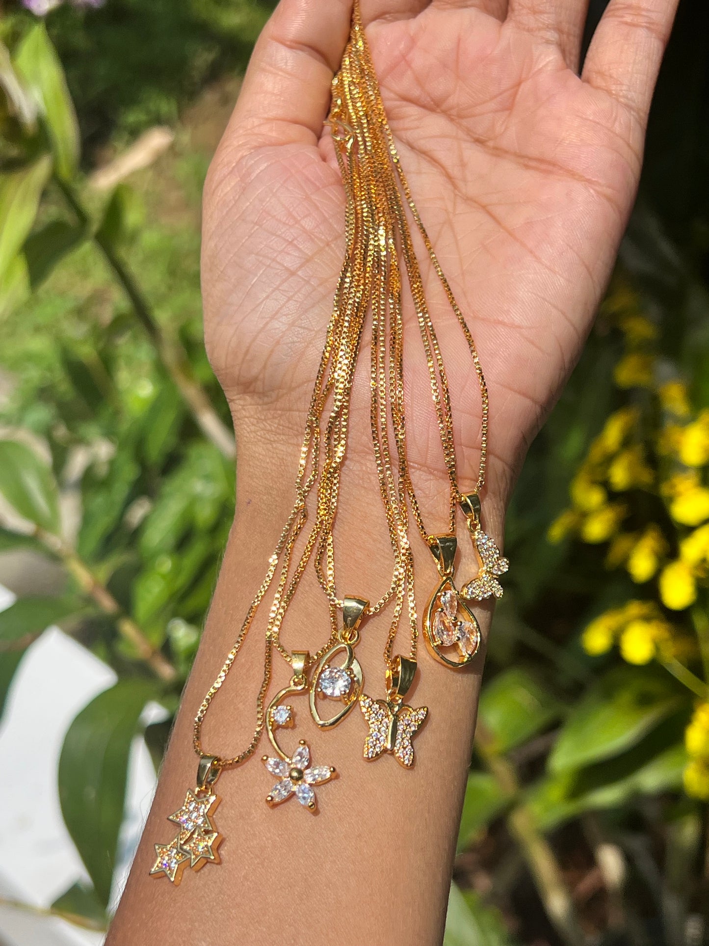 Premium beautiful simple gold plated box chain with cute pendant product code N345