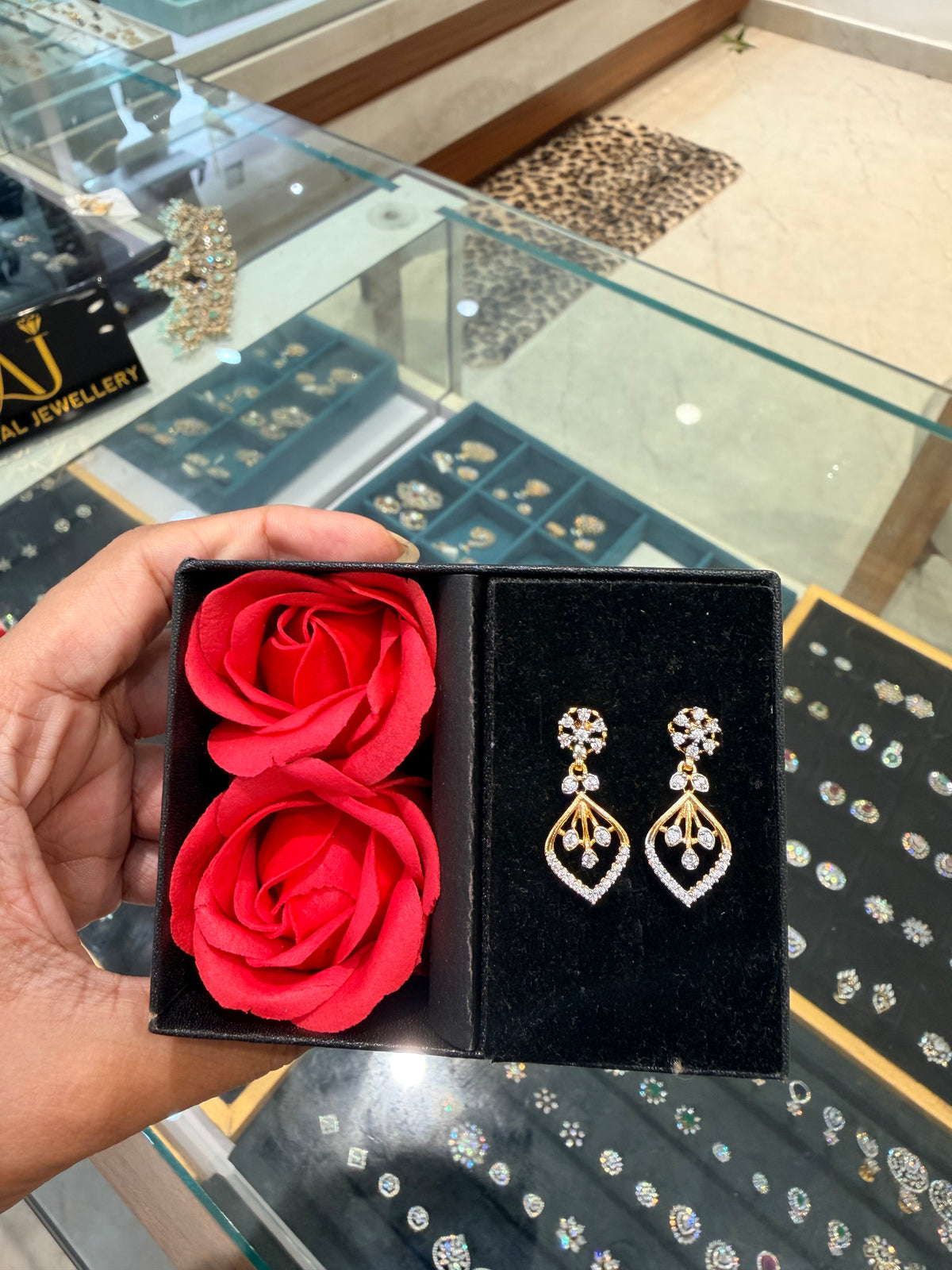 Premium diamond finish party wear earrings product code E255