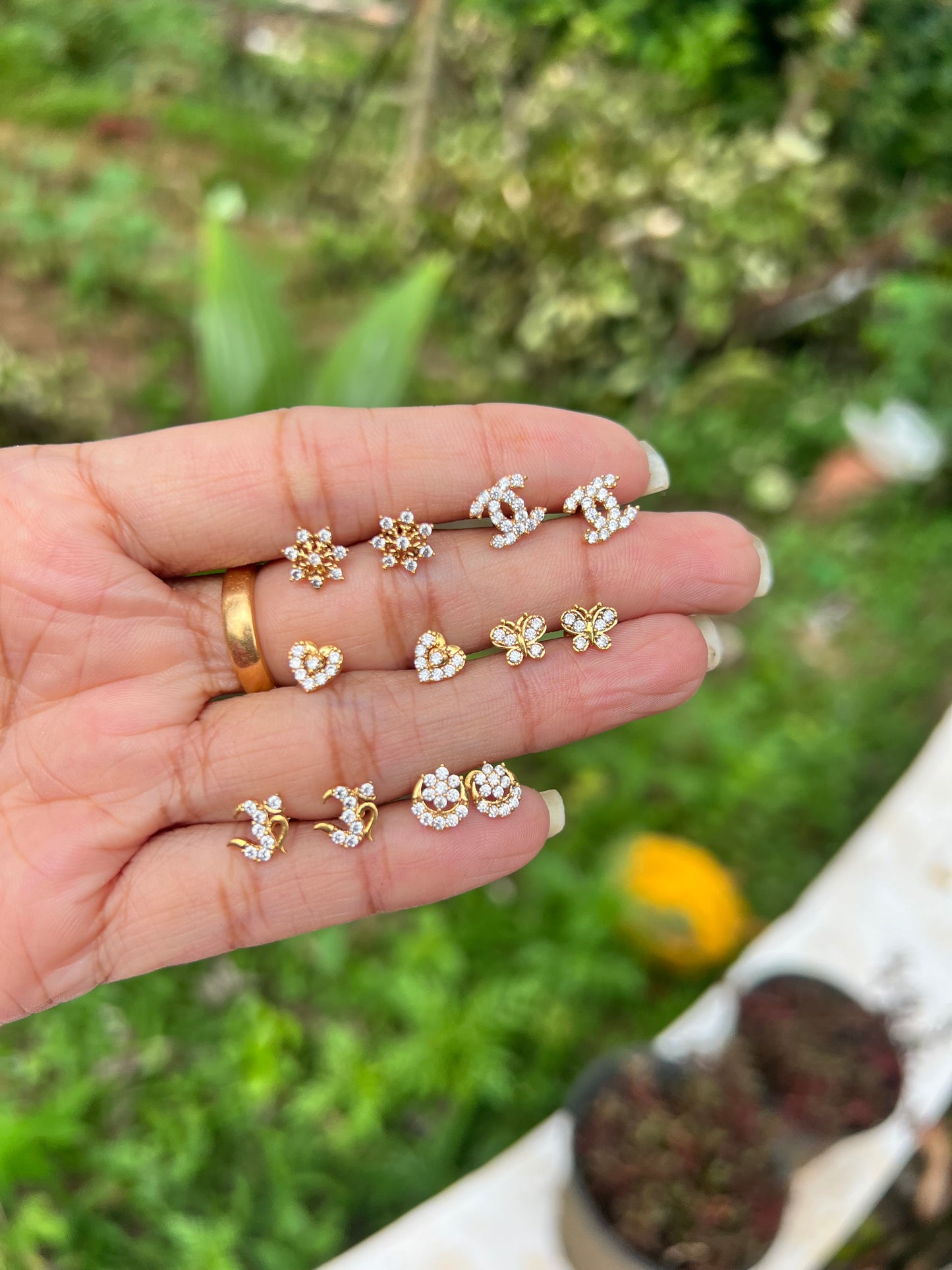 Premium daily wear anti tarnish screw back second stud /nosepin/ kids stud product code E80