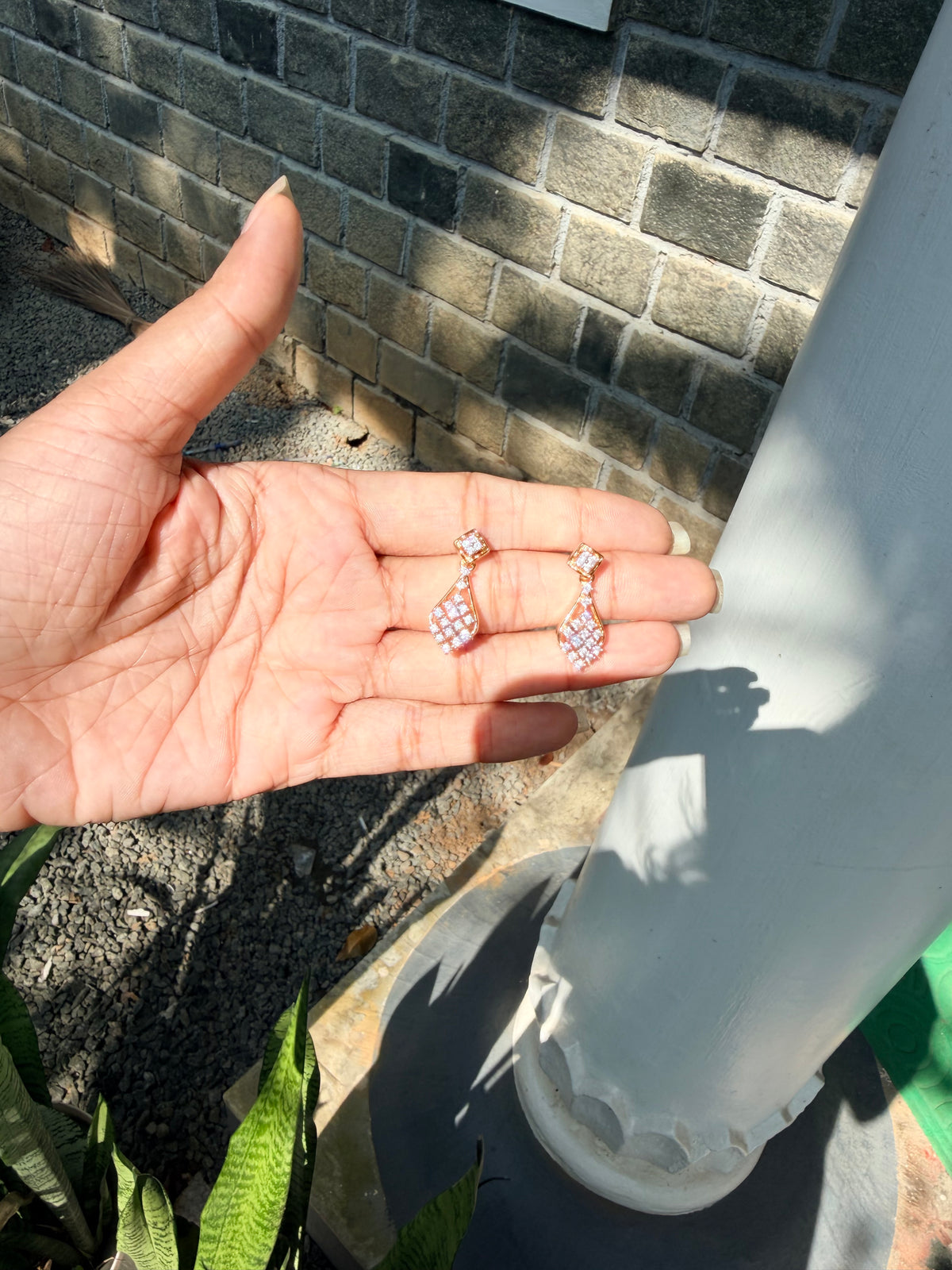 Premium diamond finish earrings product code E243